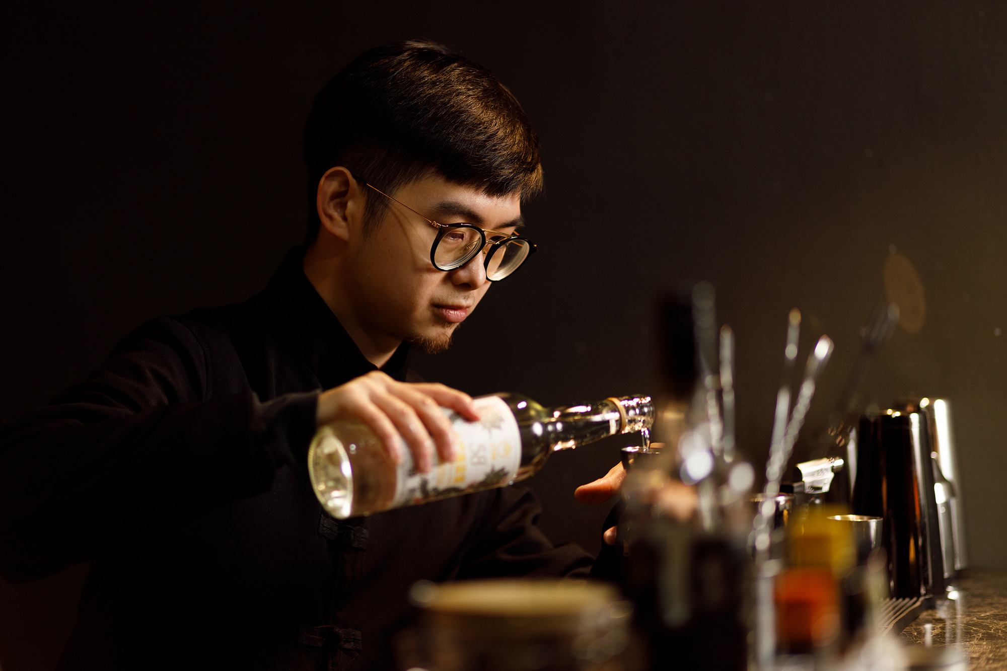 柏緯擅長使用金門高粱調製多款易飲的雞尾酒。
