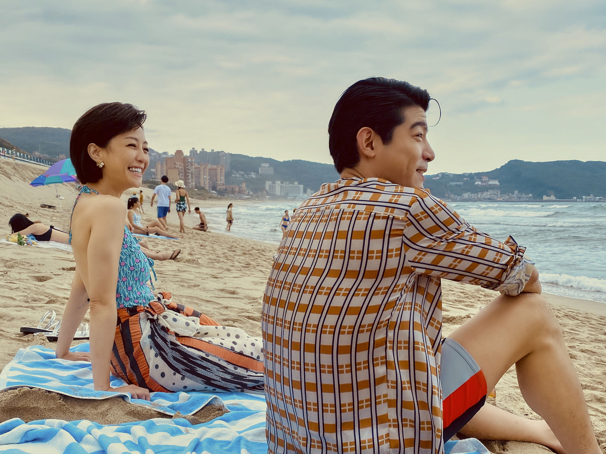 王柏傑及謝欣穎主演的《華燈初上》吸足話題，小倆口的放閃也頗有情侶樂趣。（Netflix、百聿數碼提供）