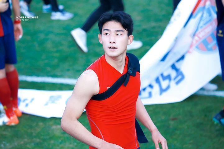 1996年生的趙佑民是韓國新生代足球選手。(翻攝趙佑民IG)