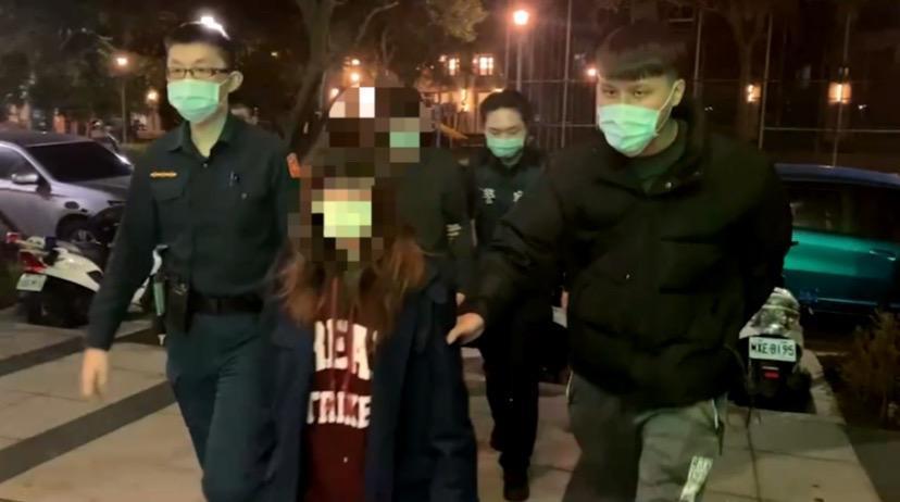 警方逮捕葉姓女子等4嫌 。(翻攝畫面)