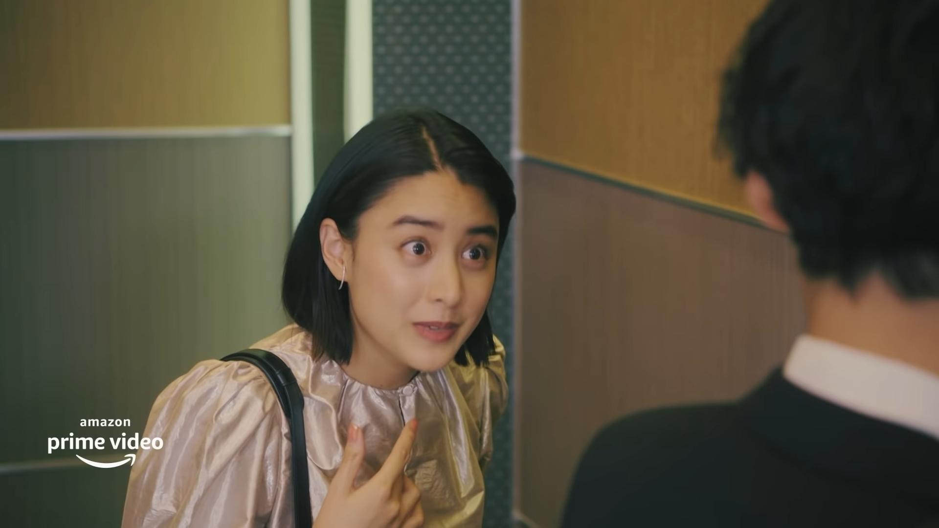 山本美月詮釋日版千頌伊,卻被不少網友認為氣場不足沒有大明星感。(翻攝預告畫面)