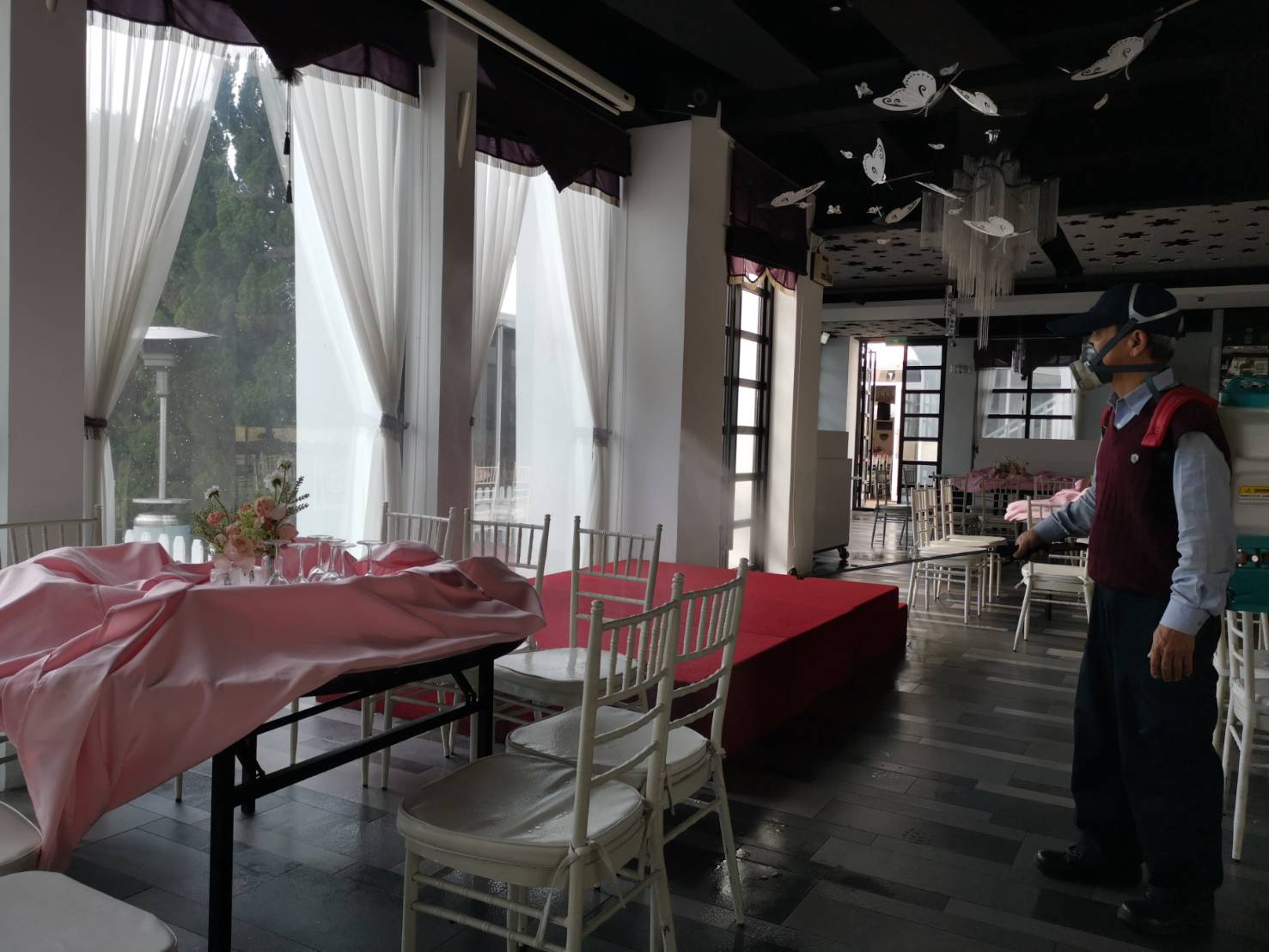 青青風車莊園1/17～19日進行自主停業3天，已全區消毒。 （青青婚宴集團提供）