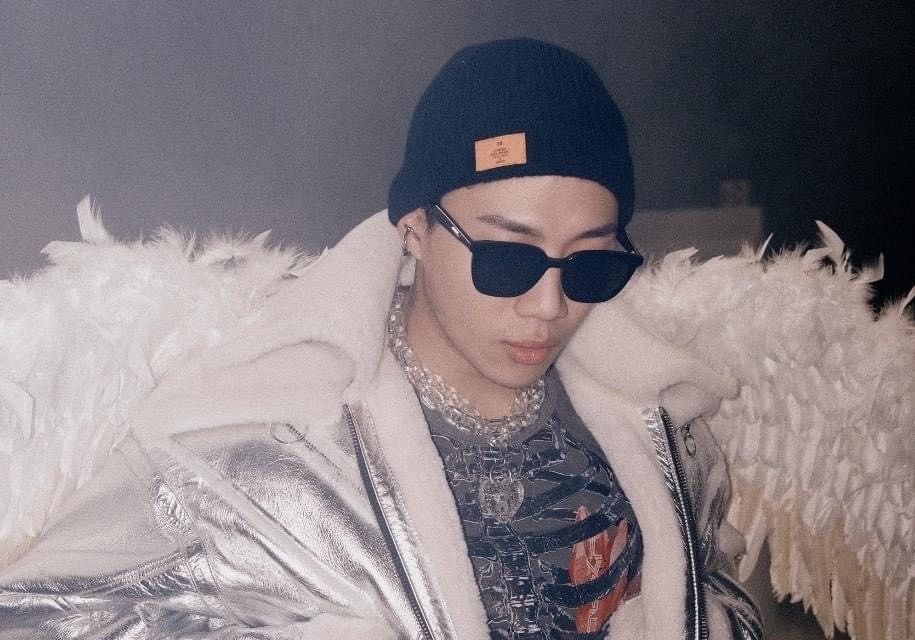 ØZI上警局報案。（翻攝自ØZI臉書）