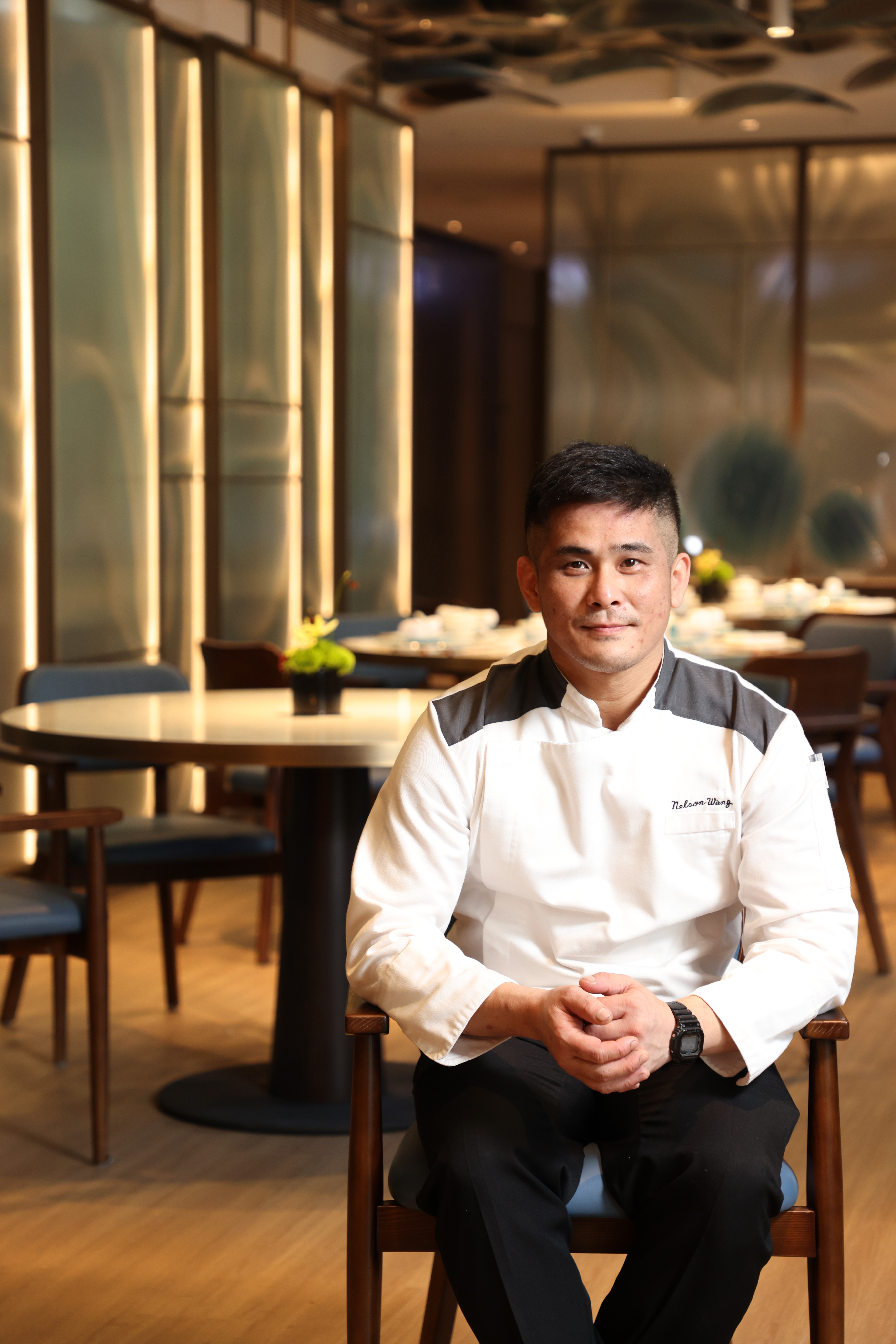總主廚王欽正有意識的在食材選擇上，盡量選用鄰近高雄的產地，落實減少運送里程的料理精神。