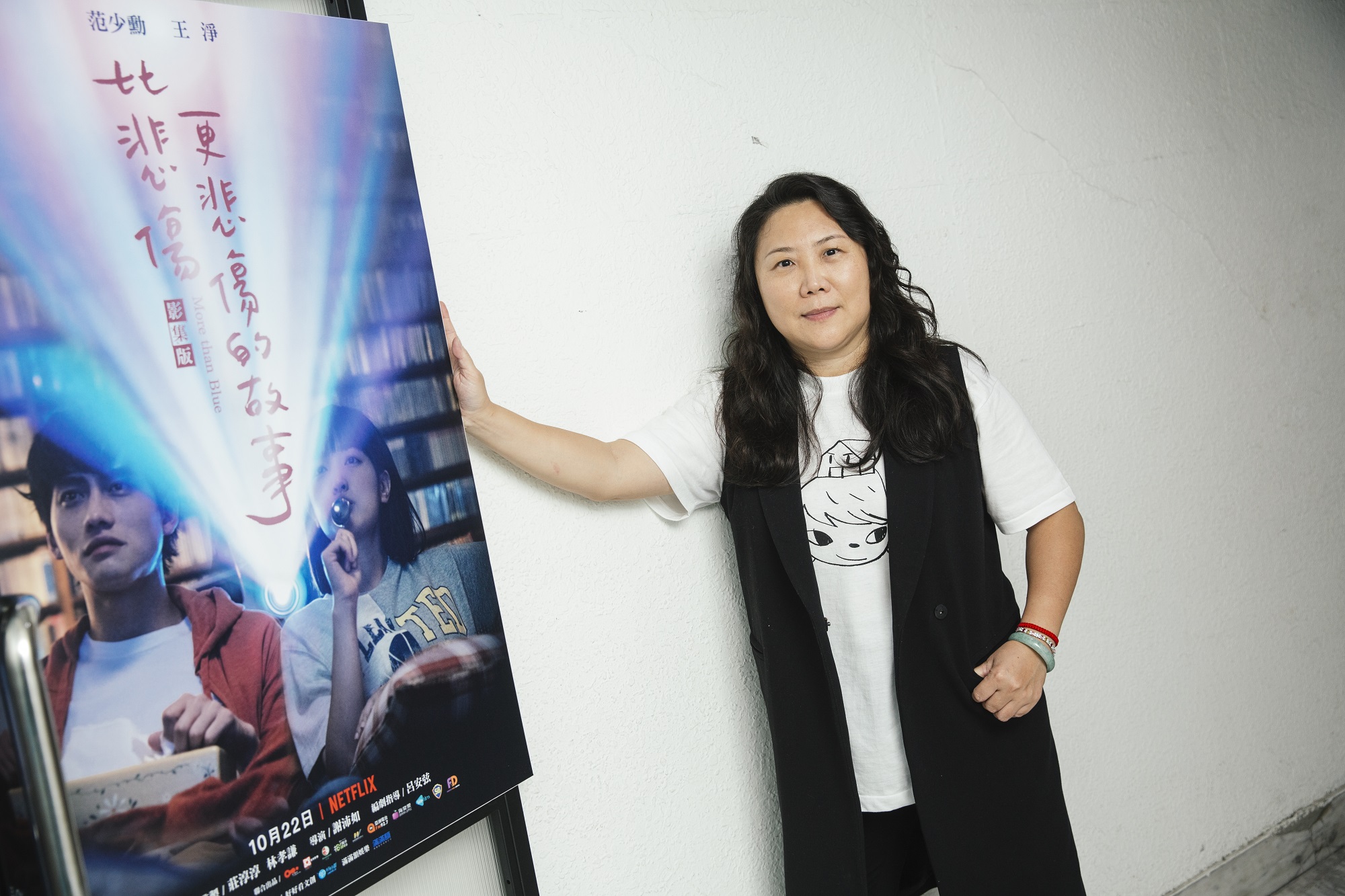 監製莊淳淳將韓片《比悲傷更悲傷的故事》翻拍電影及影集，成為成功範例。