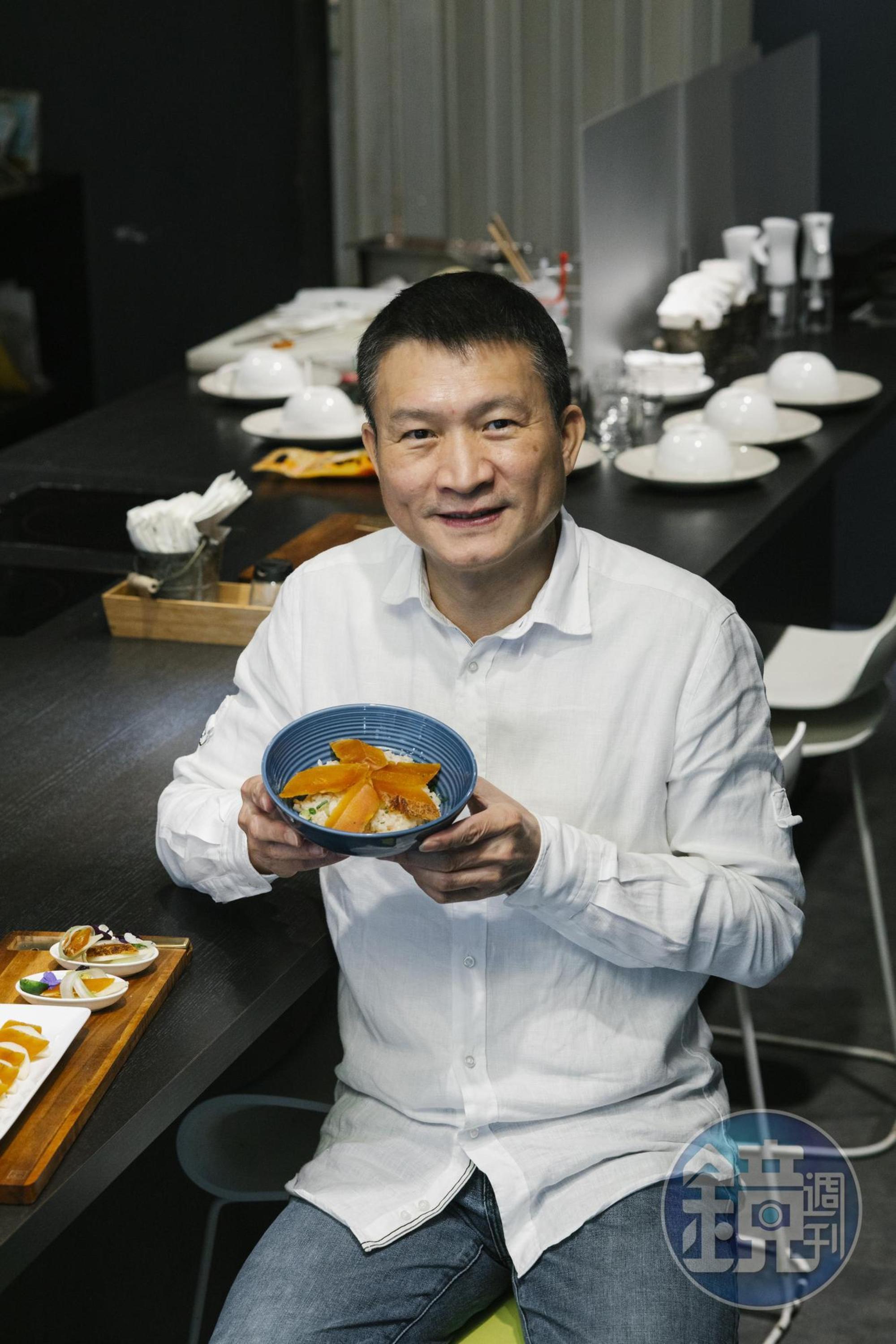秦楊今晚將首度在自己臉書直播賣烏魚子。