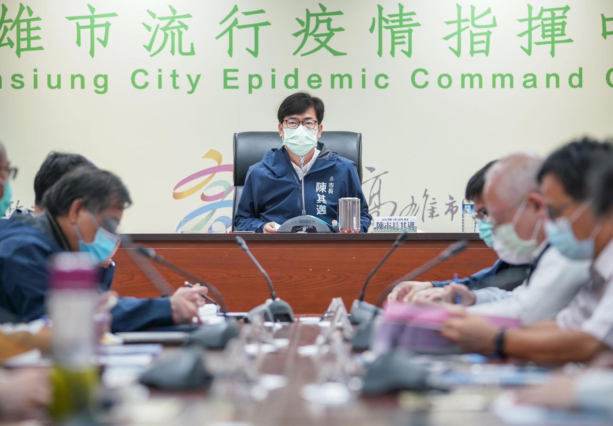 市長陳其邁宣布,高雄市各級學校21日起開始放寒假。(翻攝自陳其邁臉書)