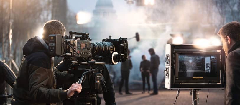 老外拍片重視責任分工，以系統化方式管理片場工作內容。（翻攝自vadastudios.com）