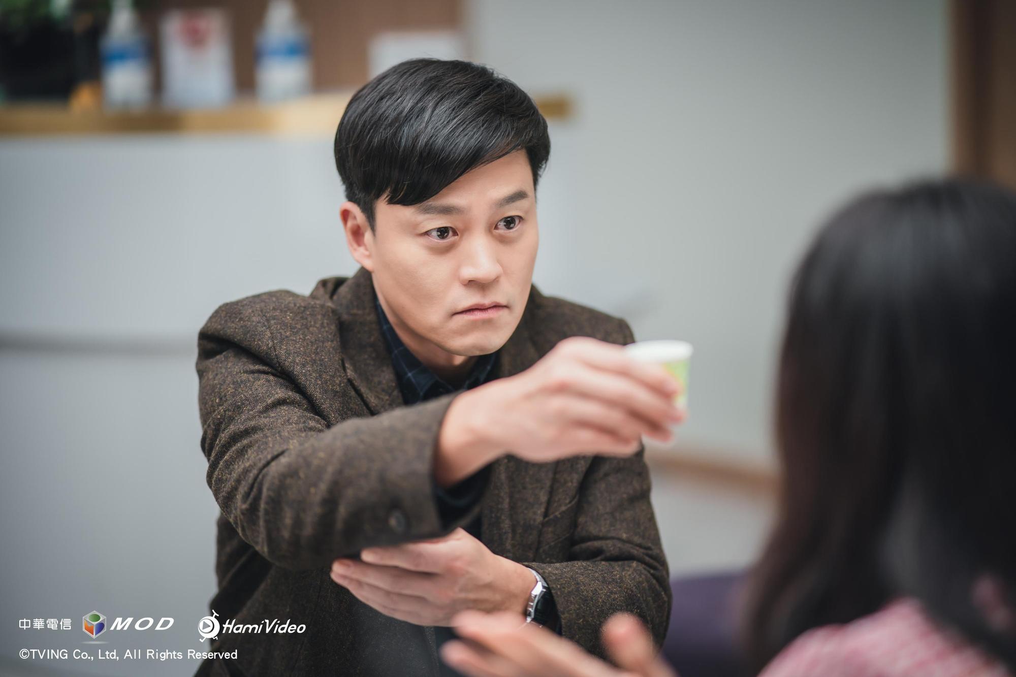 李瑞鎮拍《內科朴院長》對喜劇上癮。(愛爾達電視提供)
