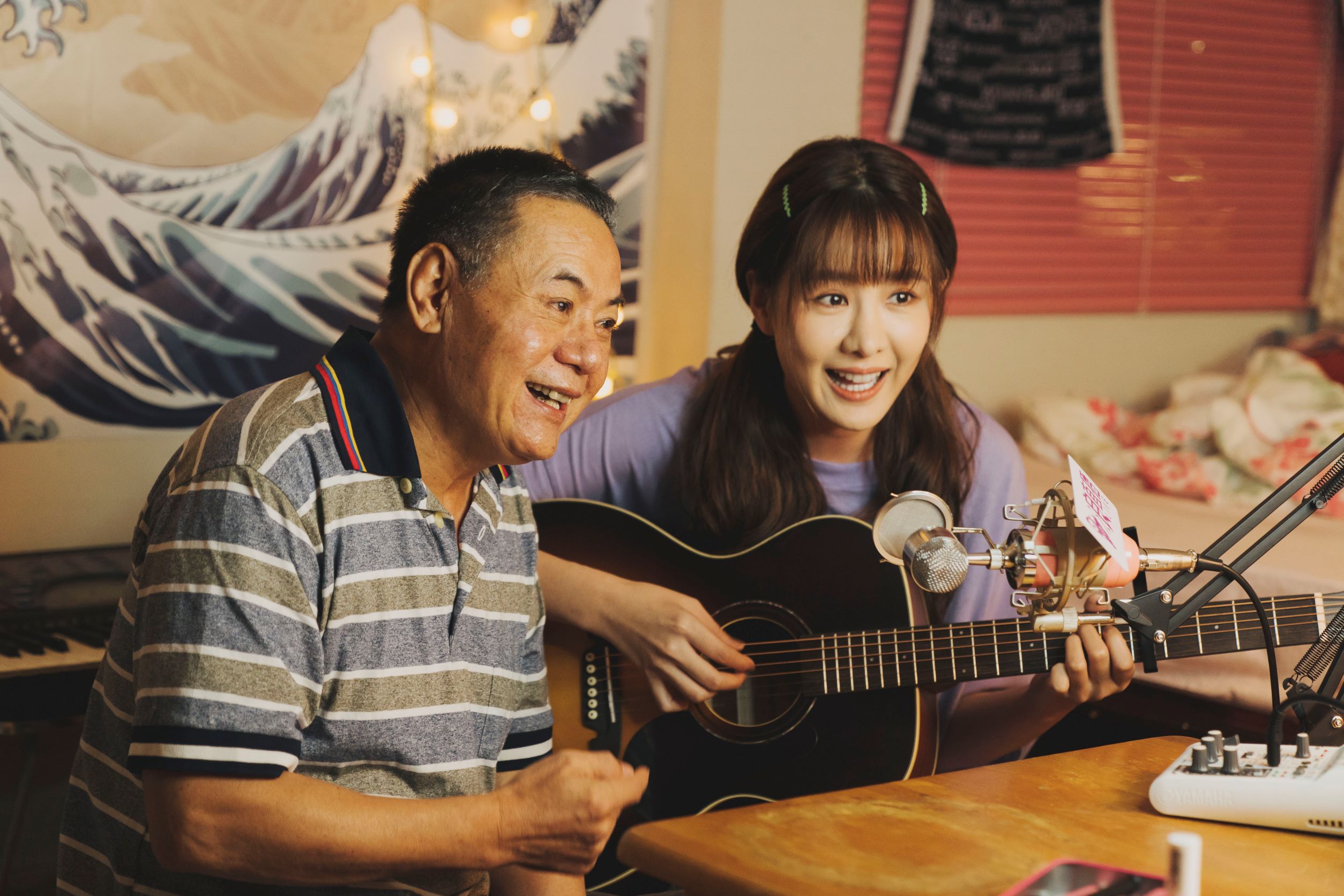 蔡振南戲中一度反對女兒直播唱歌，最後是歡樂結局。（浪LIVE提供）