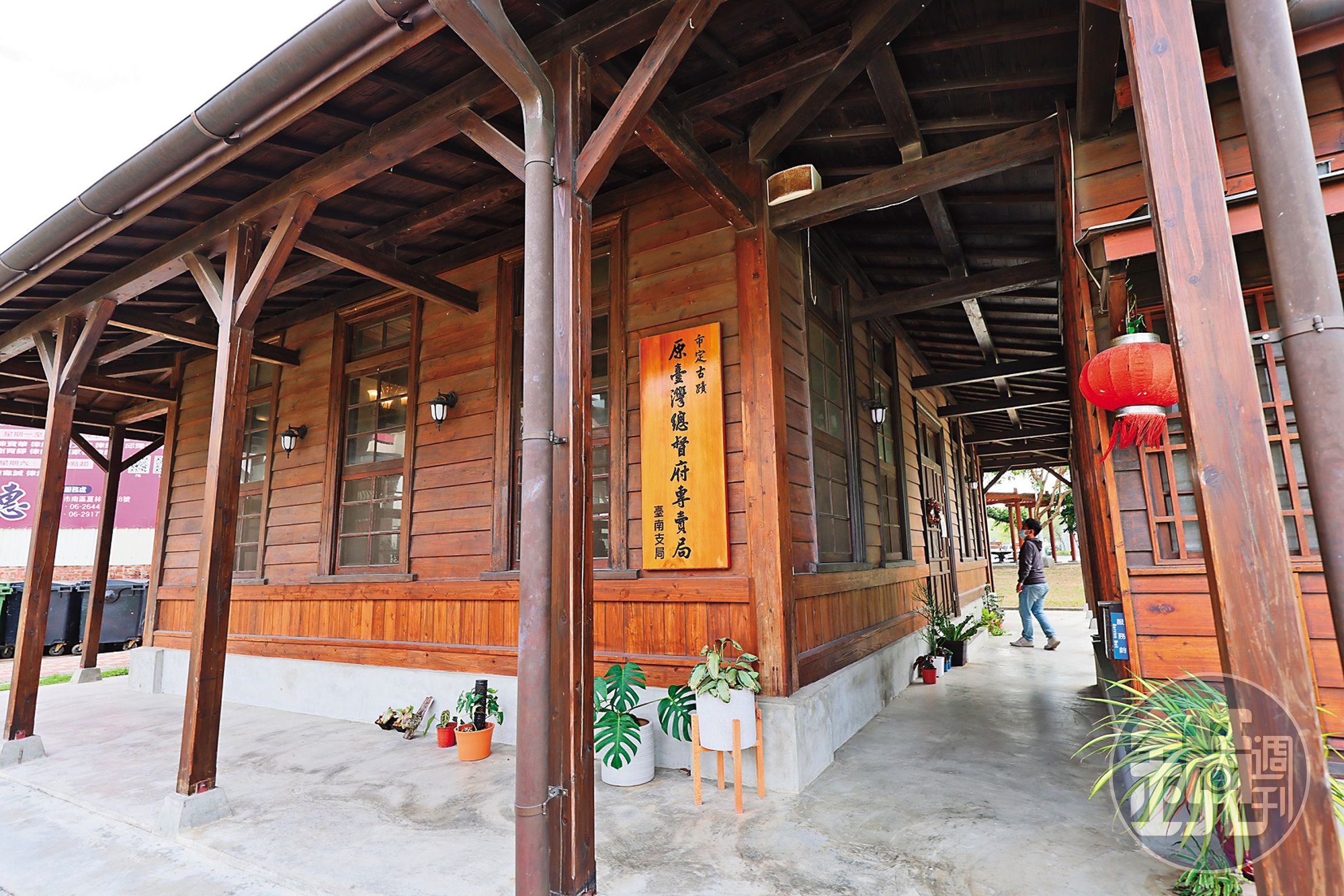 市定古蹟「原台灣總督府專賣局台南支局」建築，當年是從高雄移築過來。 