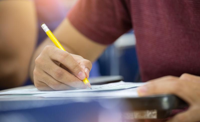 有網友透露,朋友弟弟為了考上台清交,瘋狂吃2食物求好成績。(示意圖,東方IC)