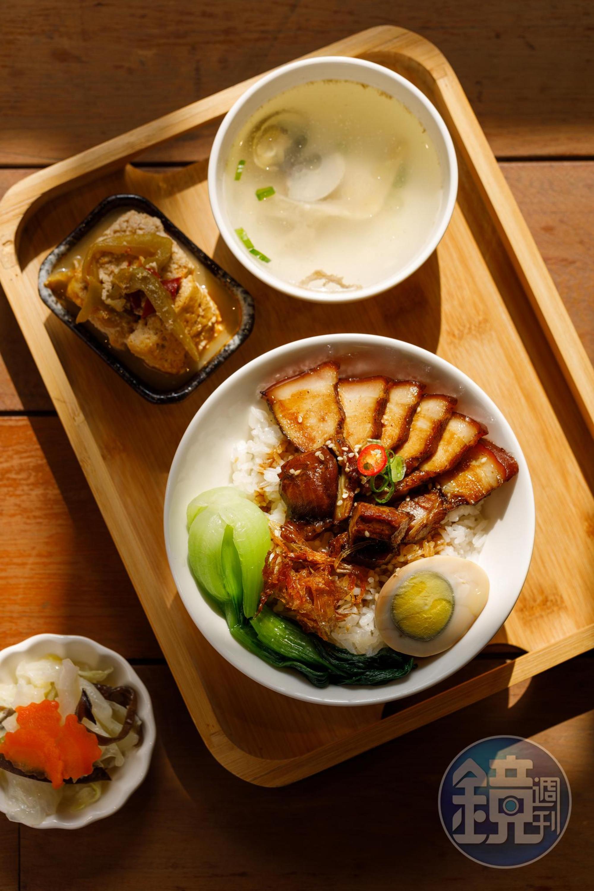 「醬燒五花肉飯套餐」是店內人氣餐點。（189元／份）