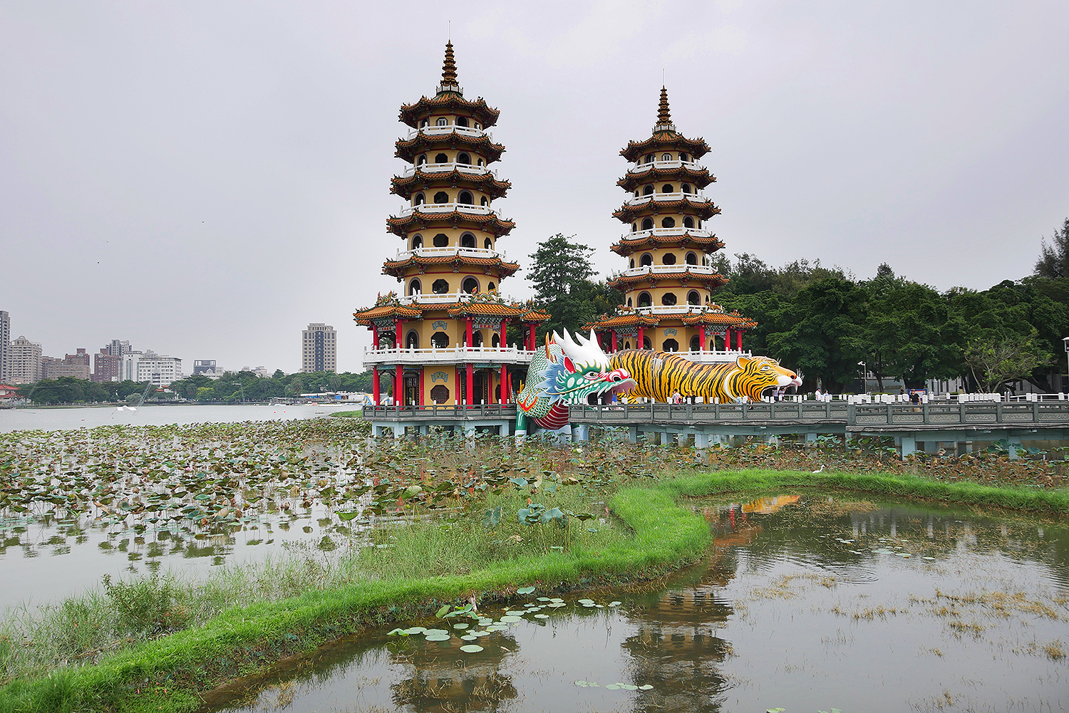 Booking.com特別挑選全台與「虎」有關的景點,為旅人規劃2022走春行程提供靈感。(Booking.com提供)