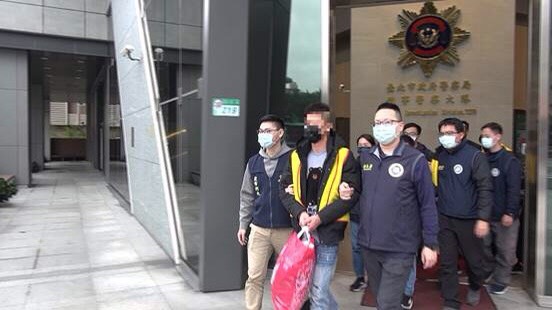 警方依組織犯罪等罪移送張嫌等人。（警方提供）