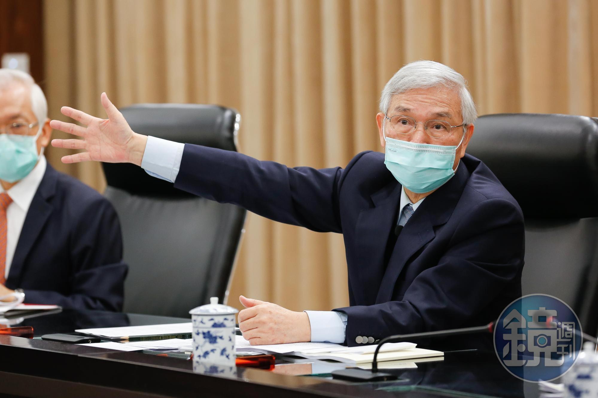 2022年一開春,央行就重手打養地,民眾要在今年度買房,慎選區域才不會踩到大地雷。圖為央行總裁楊金龍。