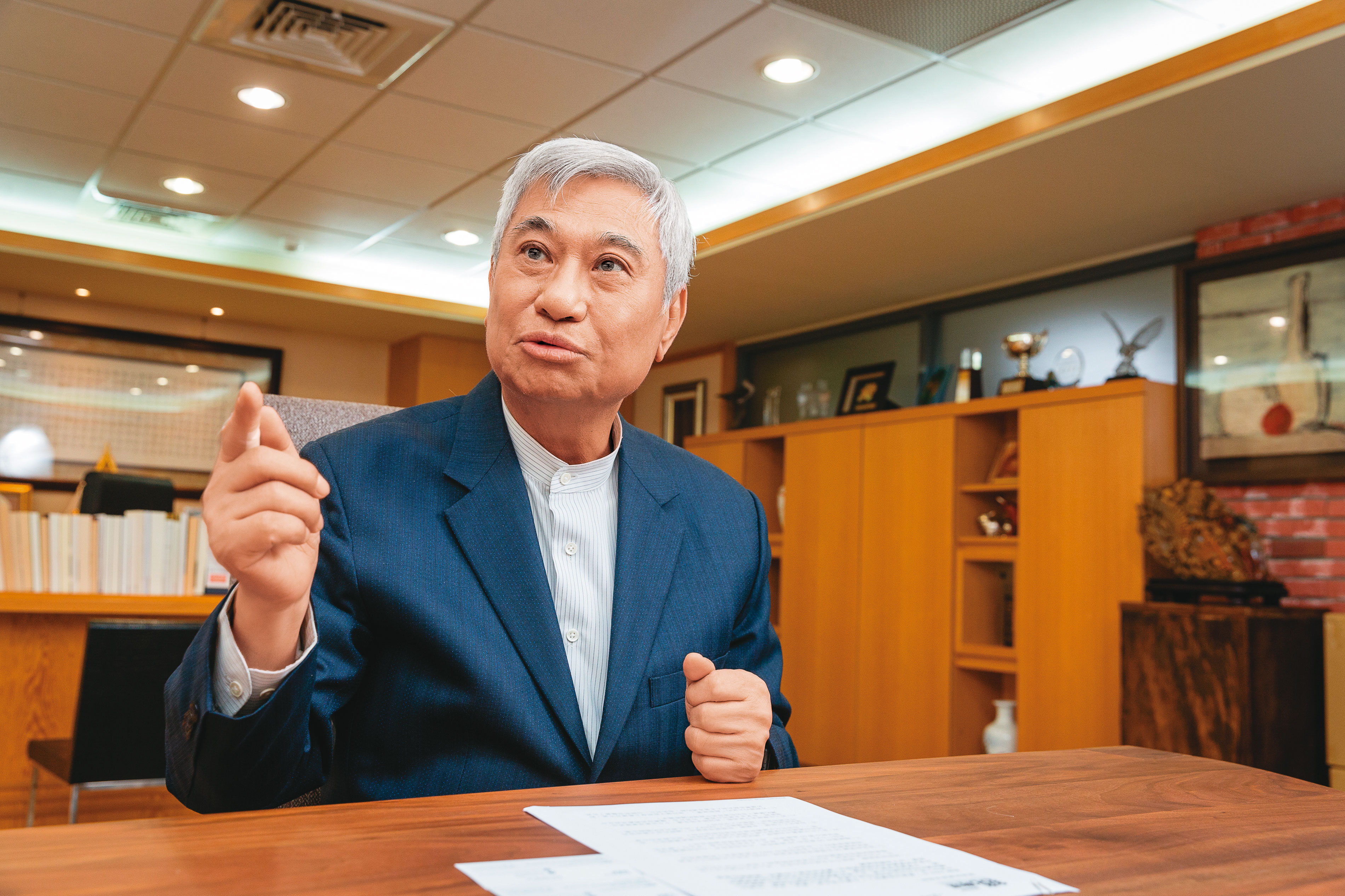 穩懋董事長陳進財看好光達（LiDAR）技術，透露許多自駕車廠商上門合作開發。