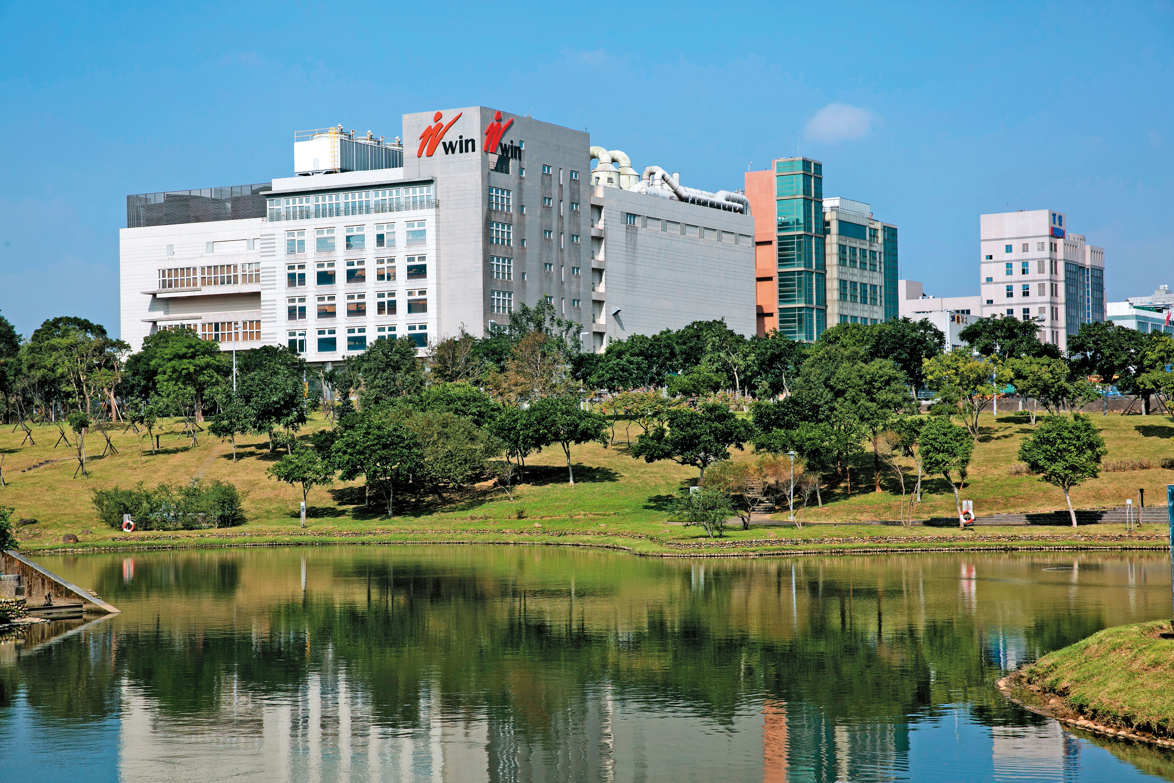 穩懋豪砸850億元大擴廠，力拚未來南部產能是北部的2倍。