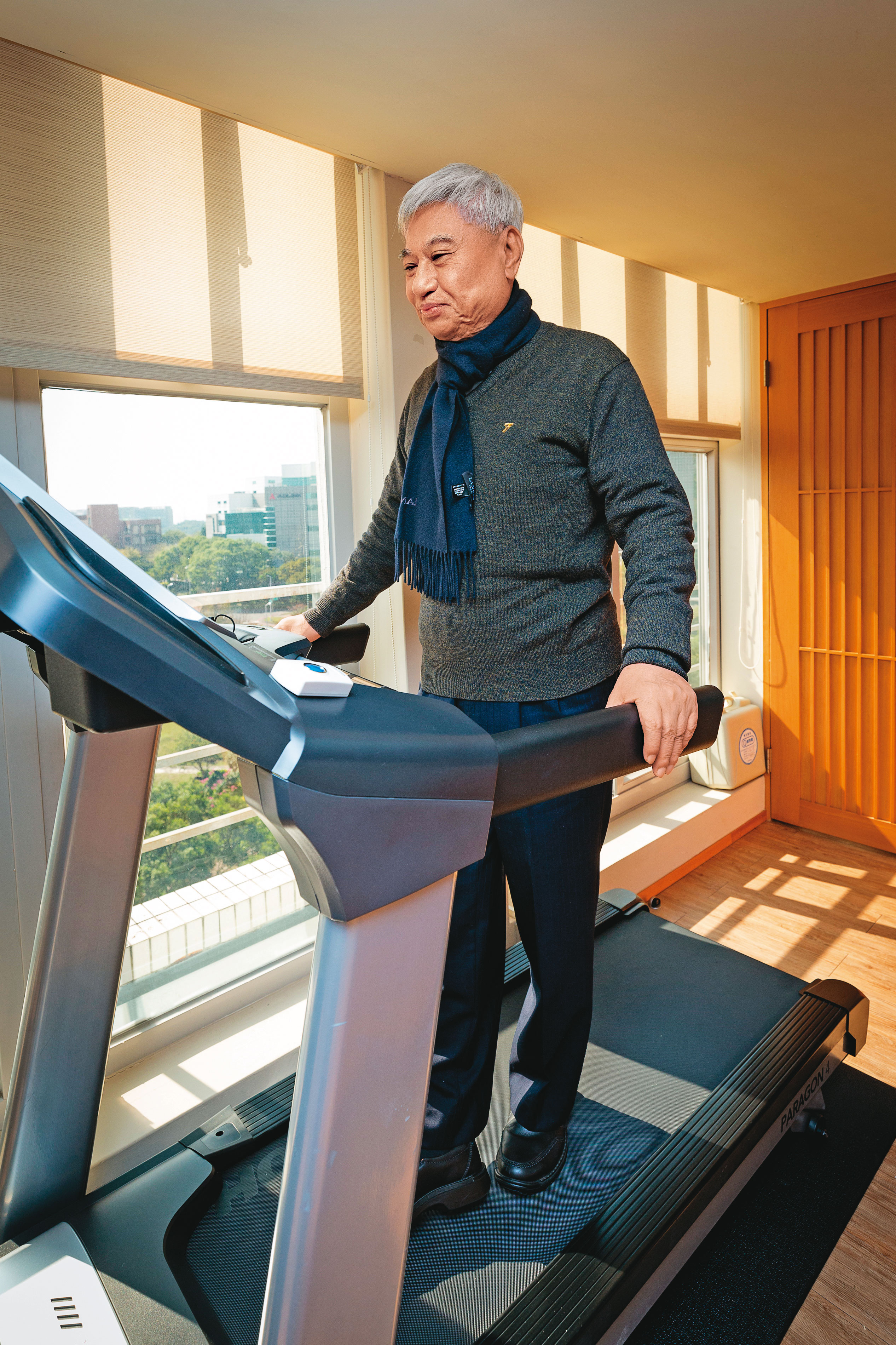 穩懋董事長陳進財注重養身，每日執行168減肥法加上運動，半年甩掉11公斤。