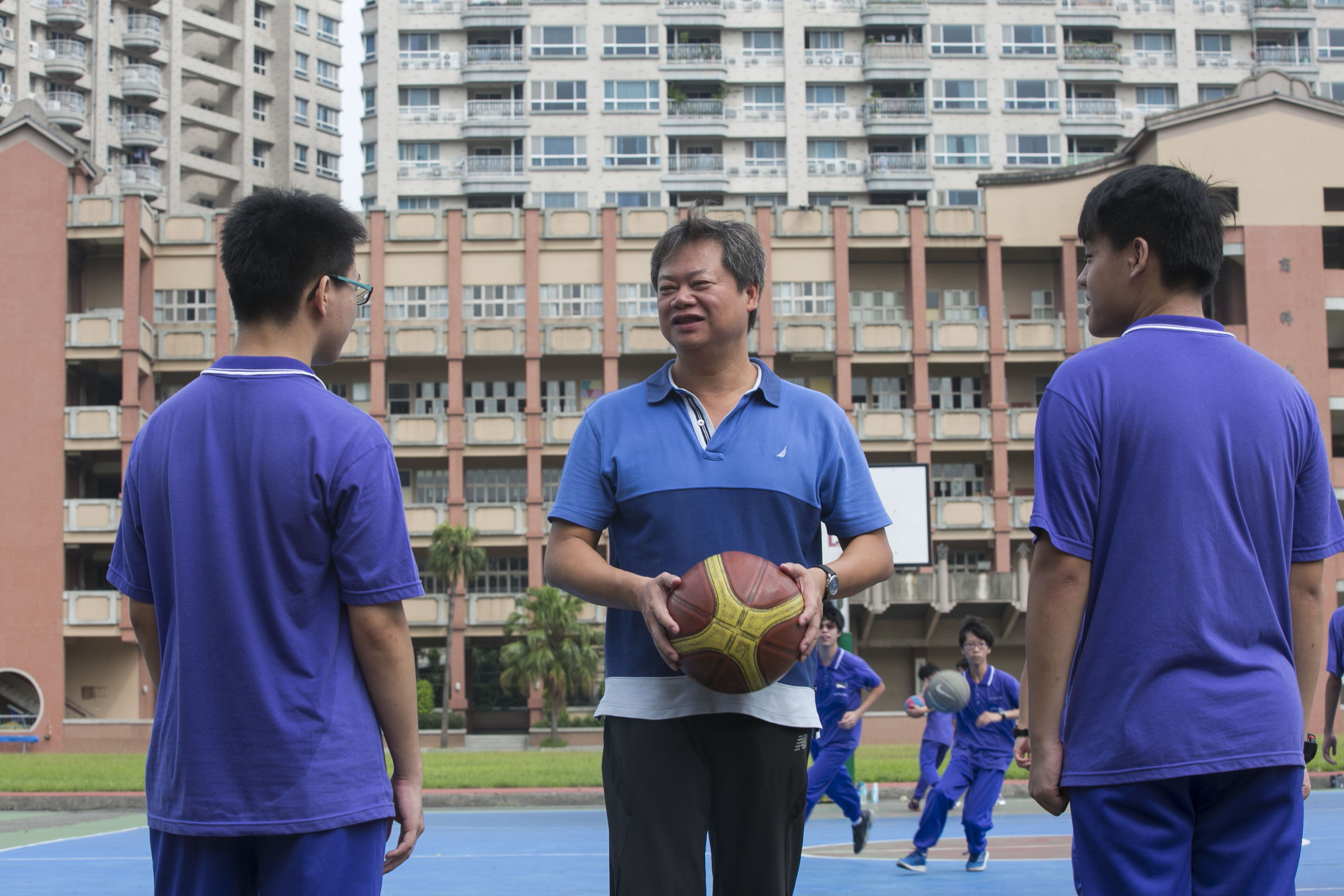 不敗教主陳重銘幫孩子存股，8成科技、2成金融，科技股多數是台積電。