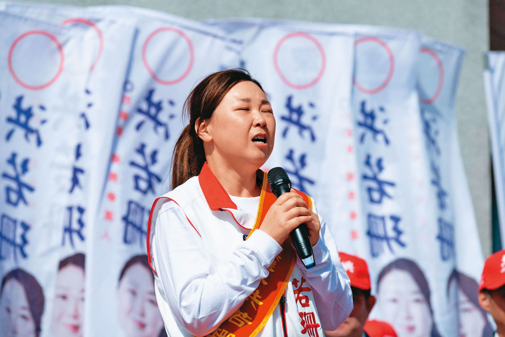 洪輝雄的姊姊是烈嶼鄉長洪若珊(圖),之前曾任2屆鄉代會主席。(翻攝洪若珊臉書)