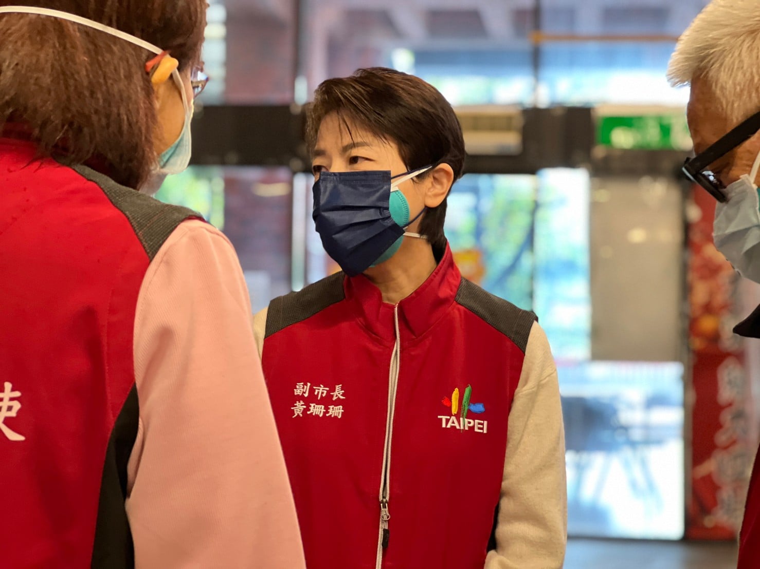 北市士林區一家三口都確診，感染源仍不明，台北市副市長黃珊珊憂心，恐有很嚴重社區感染風險。（翻攝自黃珊珊臉書）