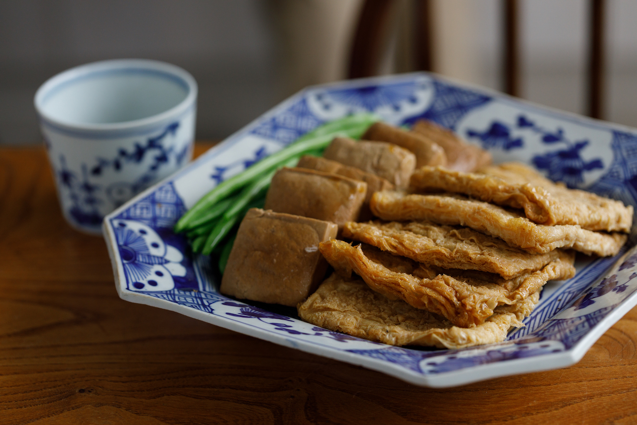 南門市場「阿滿豆腐店」的豆製品豆香濃郁、質地富有彈性。