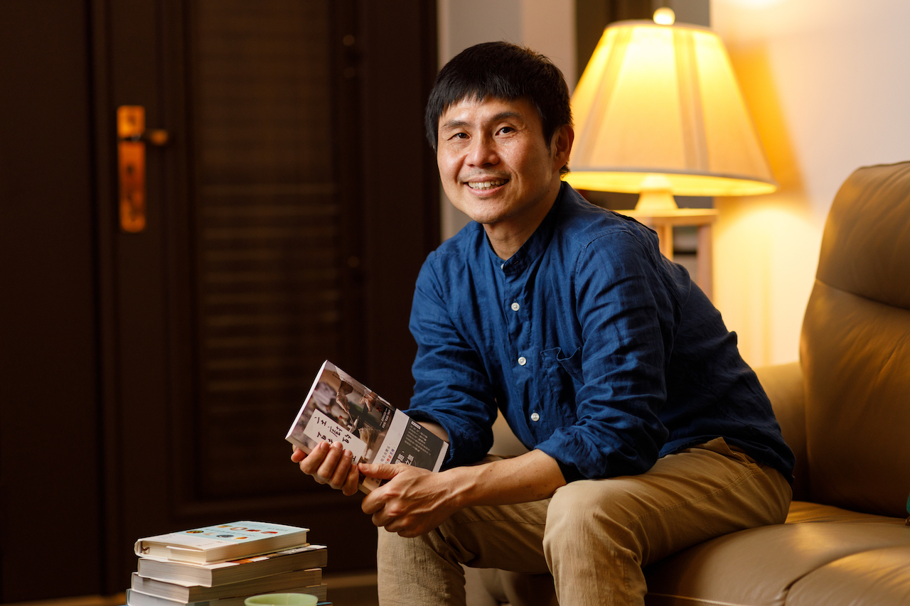 資深美食記者、美食作家邱俊智，從書寫到生活都在實踐好好吃生活的精神。