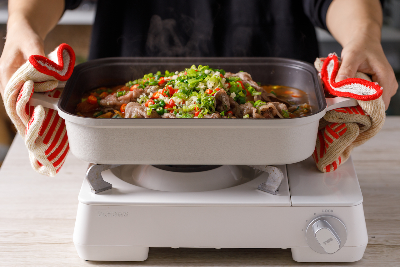 米兒也經常開團食材、烹飪電器，像是這組美型卡式爐，就吸引粉絲跟團。