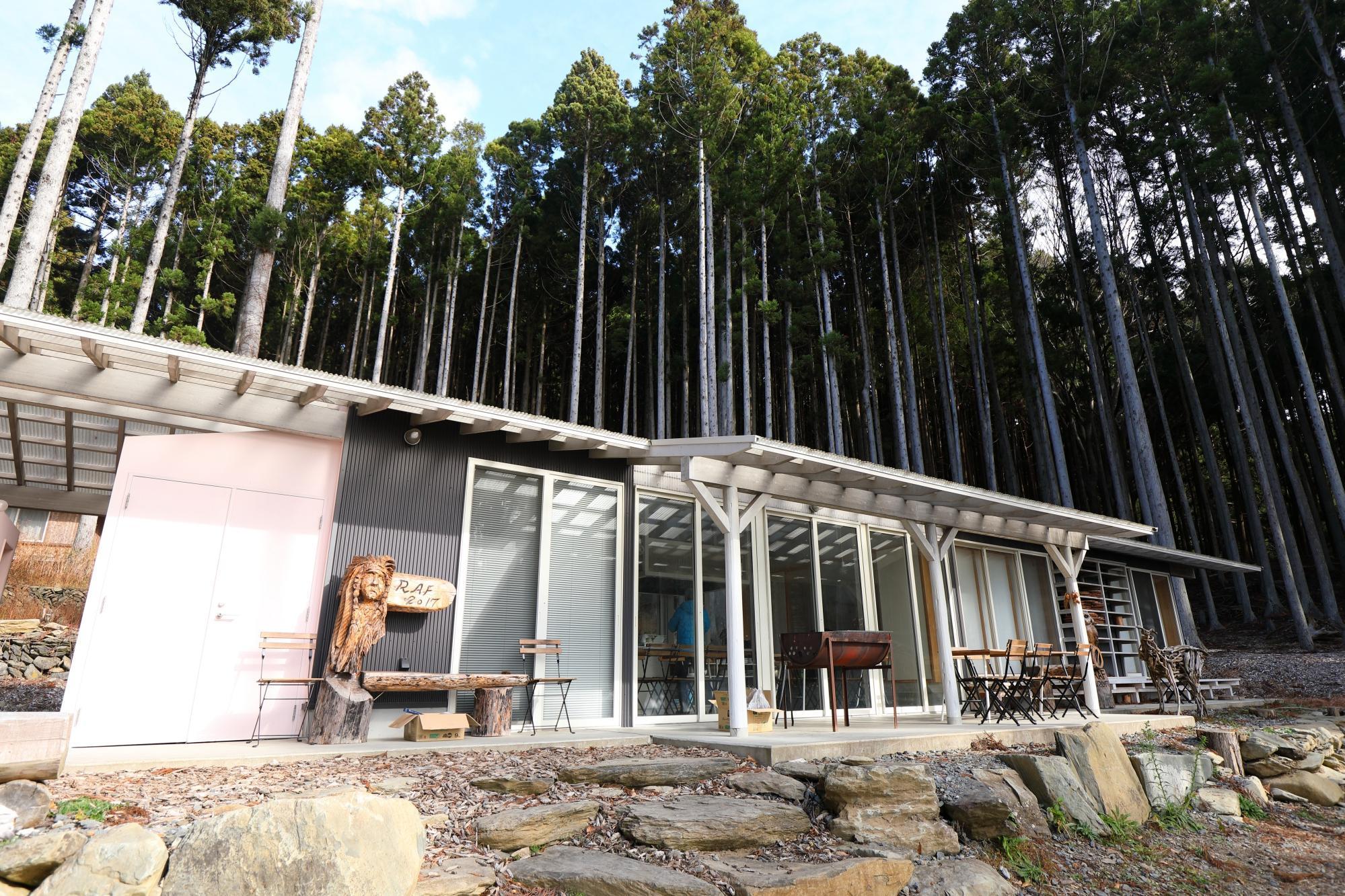 桃浦村目前有一棟主建築和兩棟小木屋,最多可容納18人居住。(Visit MIYAGI提供)