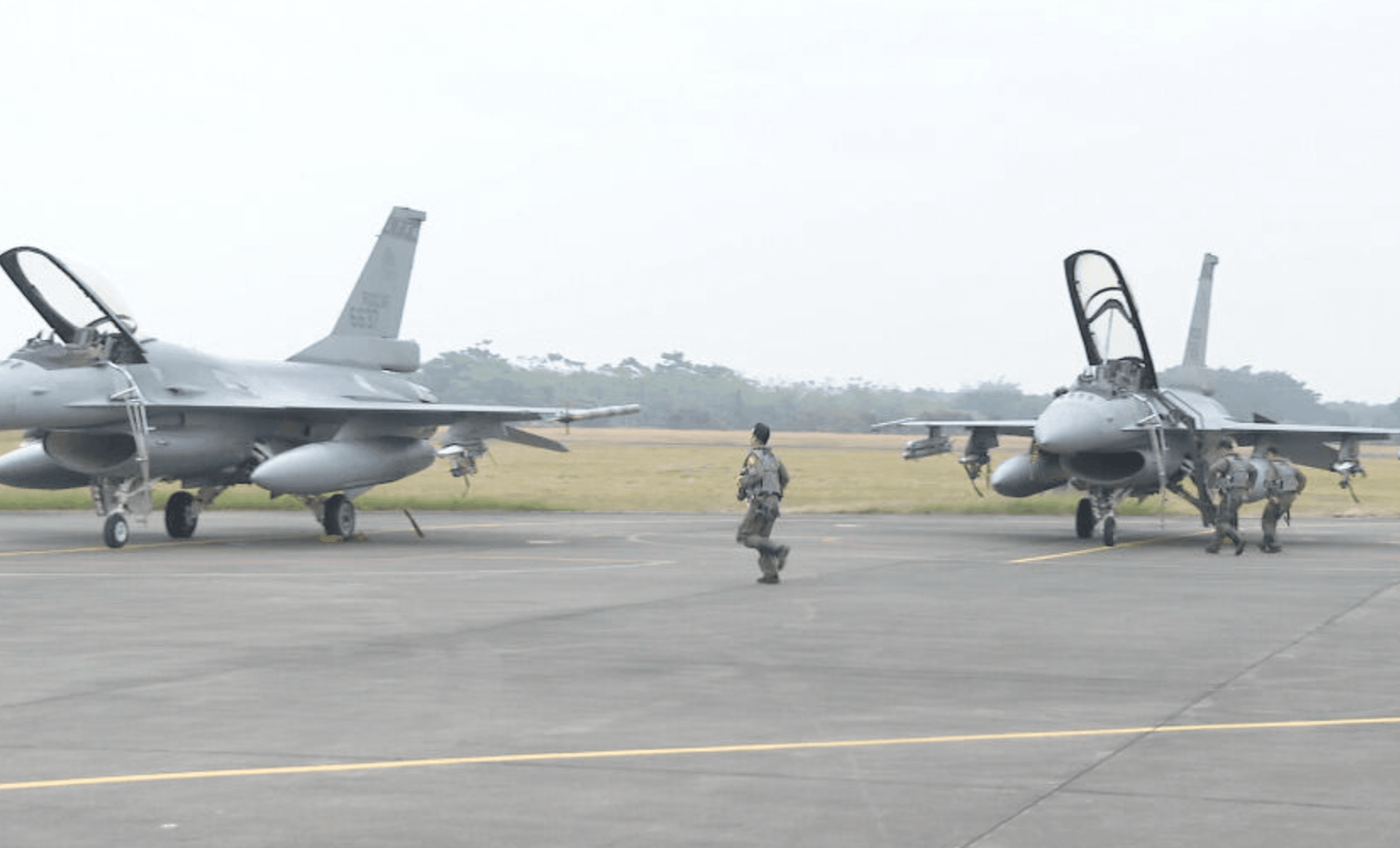 23日共機派出39架次戰機侵擾台灣西南空域,國軍不敢掉以輕心。(資料照)