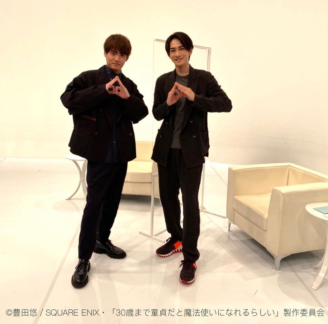 赤楚衛二染疫,讓粉絲擔心他與町田啟太主演《如果30歲還是處男,似乎就能成為魔法師》電影版會不會受影響。(翻攝赤楚衛二IG)