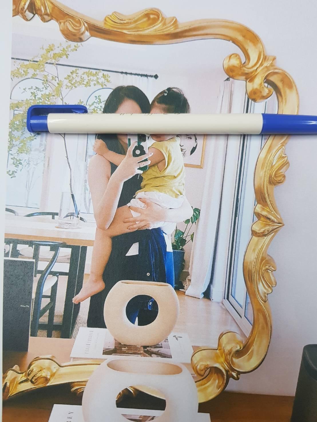 王姓妻子說，她在開庭前夕終於見到兒子，孩子反反覆覆地問她，「媽媽你住哪裡」，讓她更不捨。（王姓妻子提供）
