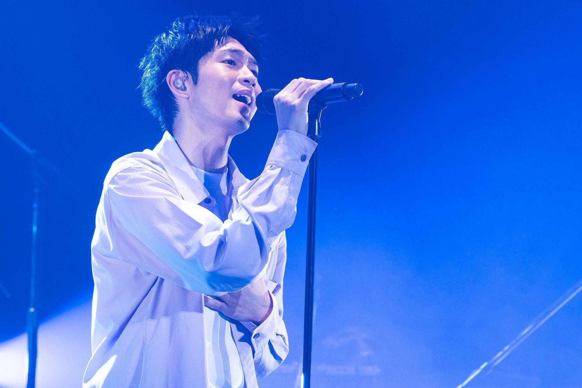 松下洸平才剛舉辦完演唱會,特地演唱《最愛》主題曲〈為你著迷〉答謝支持自己的粉絲。(CUBE. Inc. 提供)