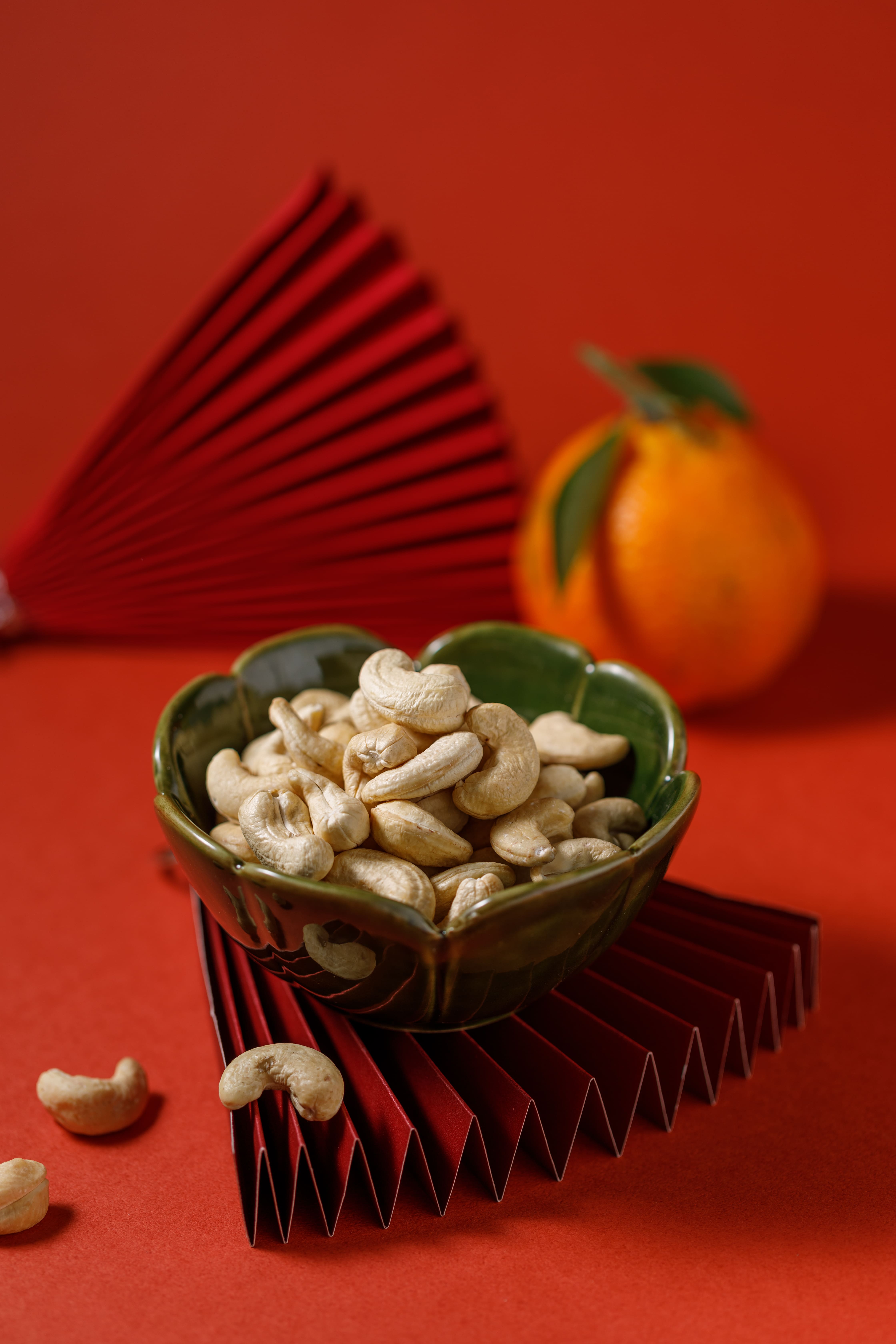 低溫烘培的腰果保留腰果原香，甘甜飽滿又脆口。（350元／600g）