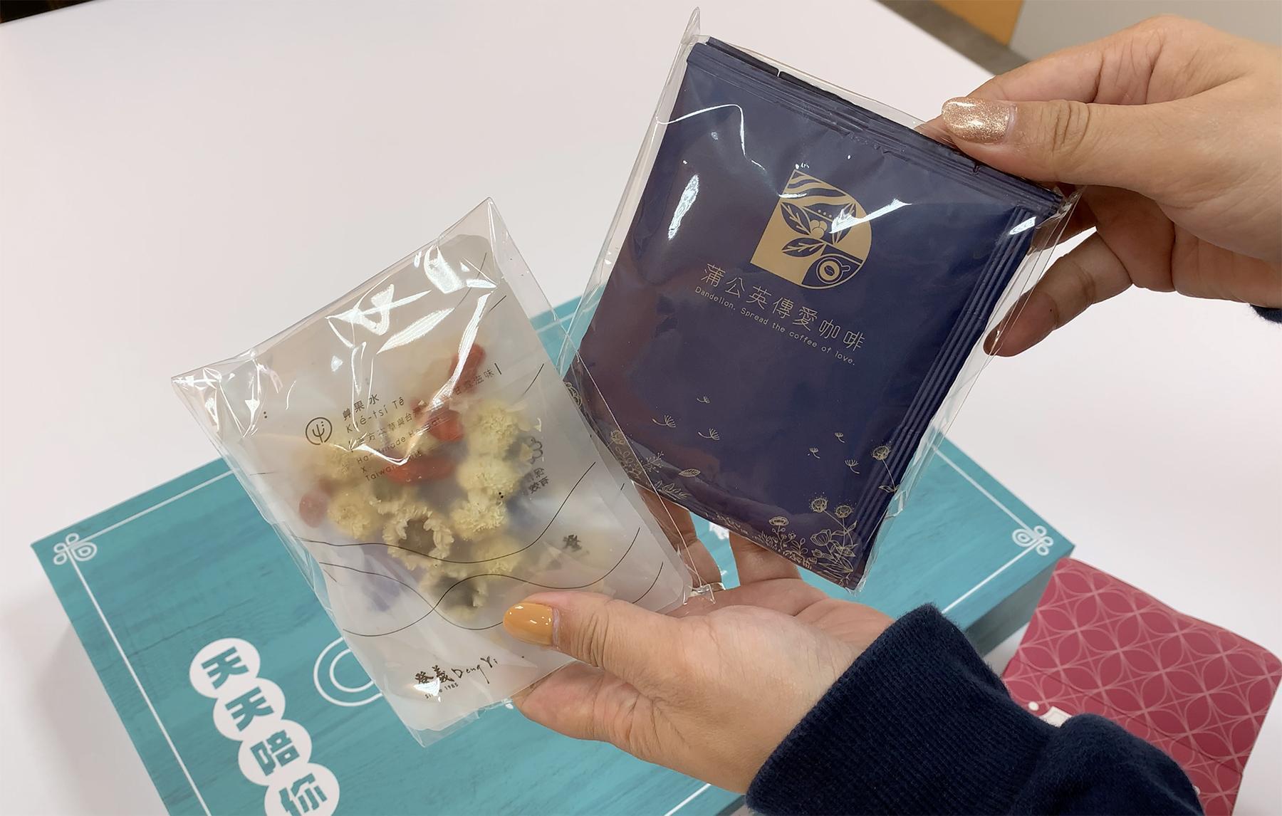 解渴錦囊內含耳掛式咖啡及花草茶。(KKday提供)