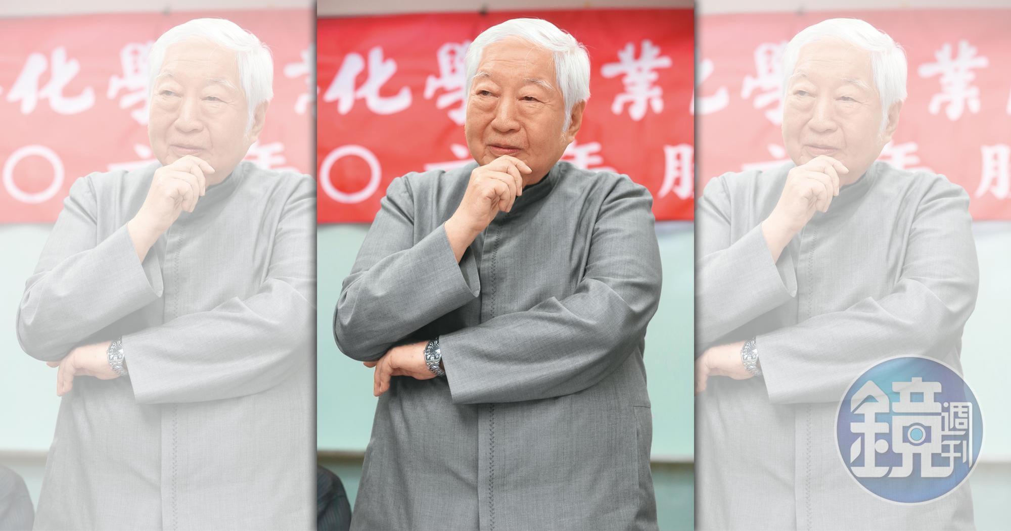 穩懋谷底翻身,董事長陳進財歸功於「事業導師」南僑會長陳飛龍(圖)的栽培。