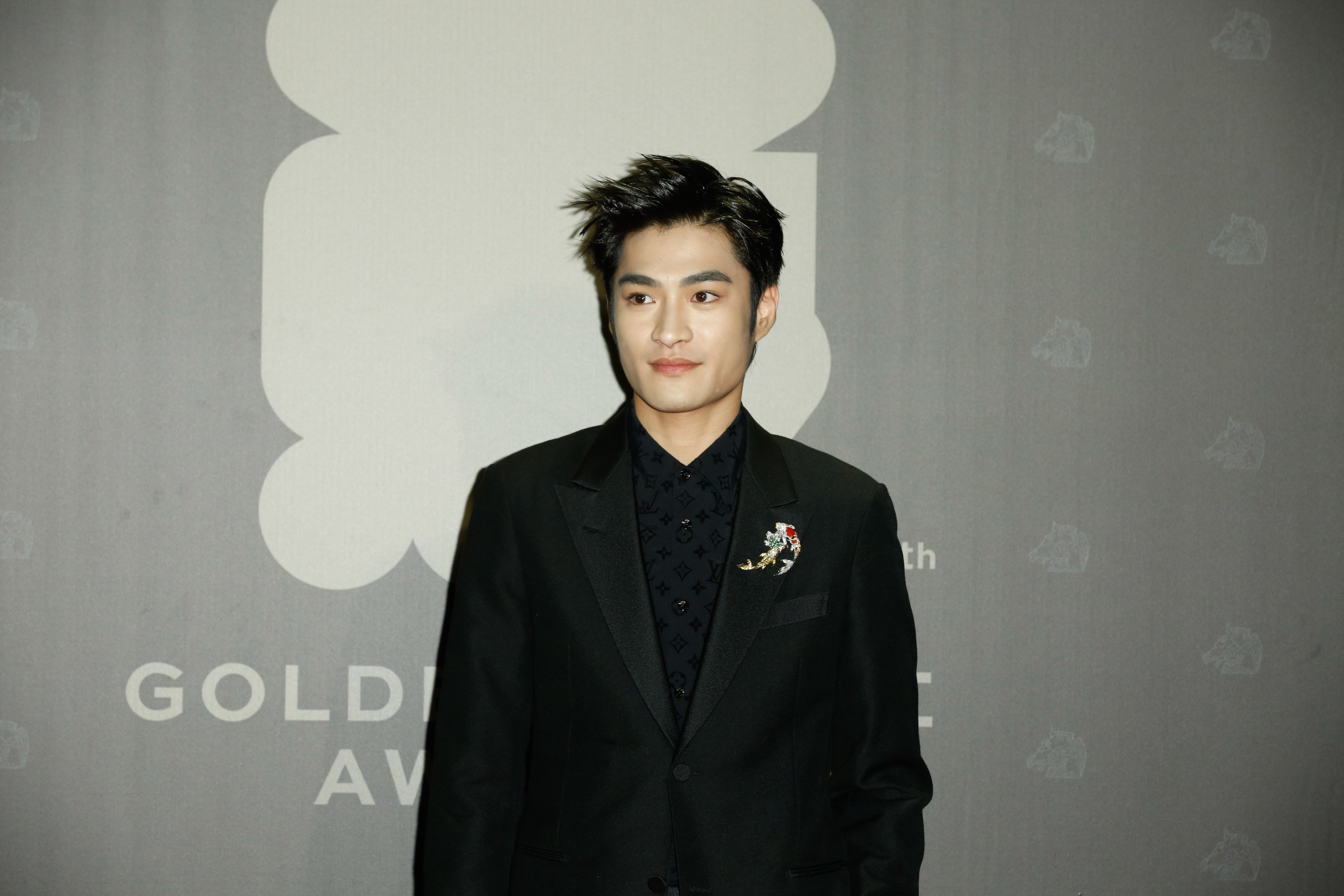 潘綱大日前已入伍服役，今被宣稱已離婚的編導老婆蔡雲芹爆料。