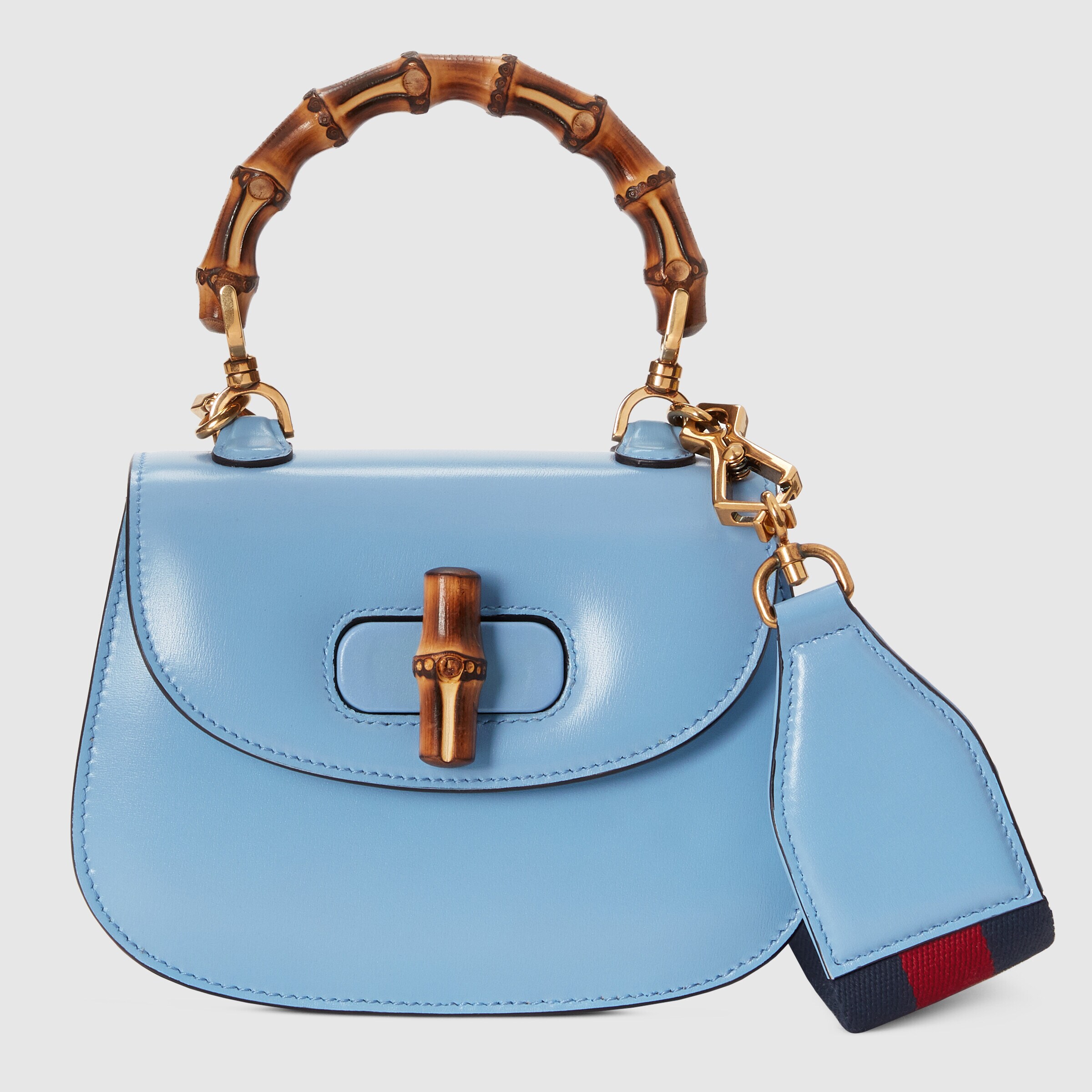 GUCCI Bamboo 1947粉藍色迷你包。NT$86,200(GUCCI提供)