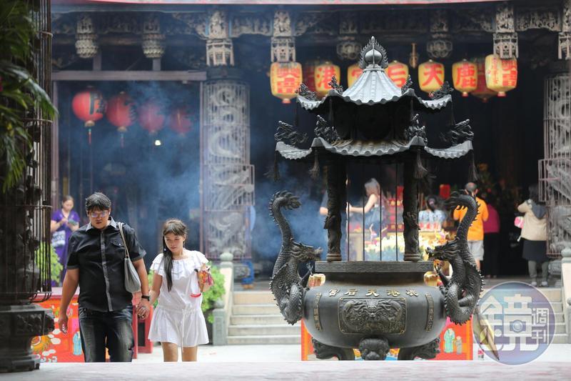 鹿港天后宮線上也能點燈、求籤。