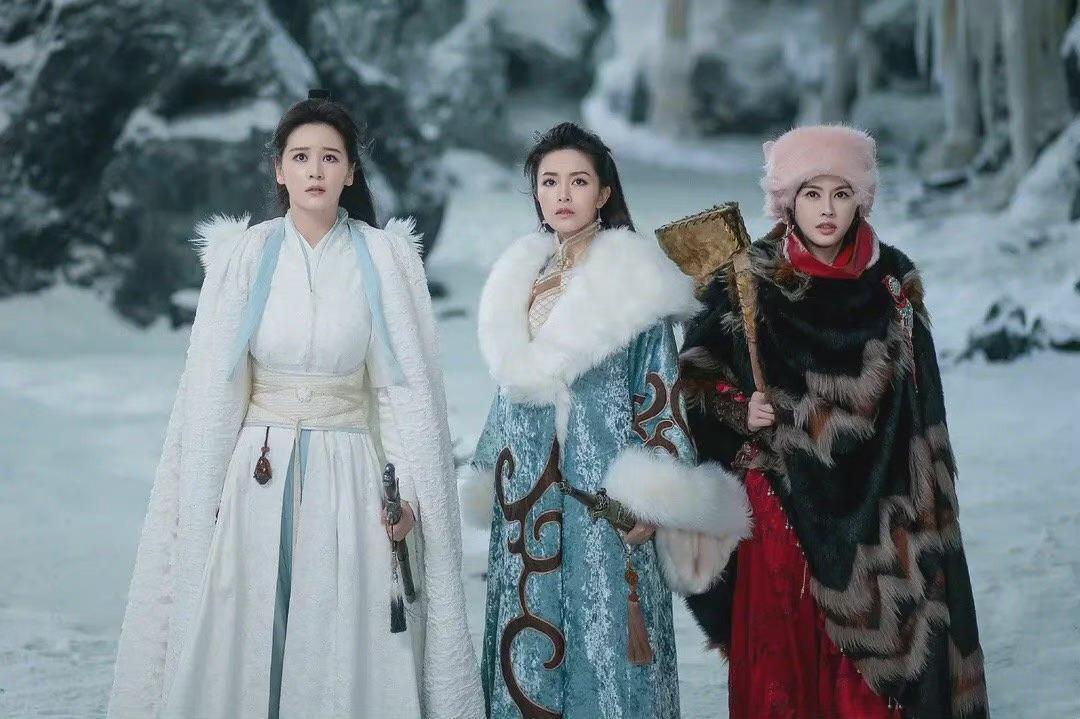 3位新版女主角邱意濃（周芷若）、文詠珊（趙敏）、雲千千（小昭）顏值被不少網友拿來與當年的黎姿、張敏及邱淑貞比較。（網路圖片）
