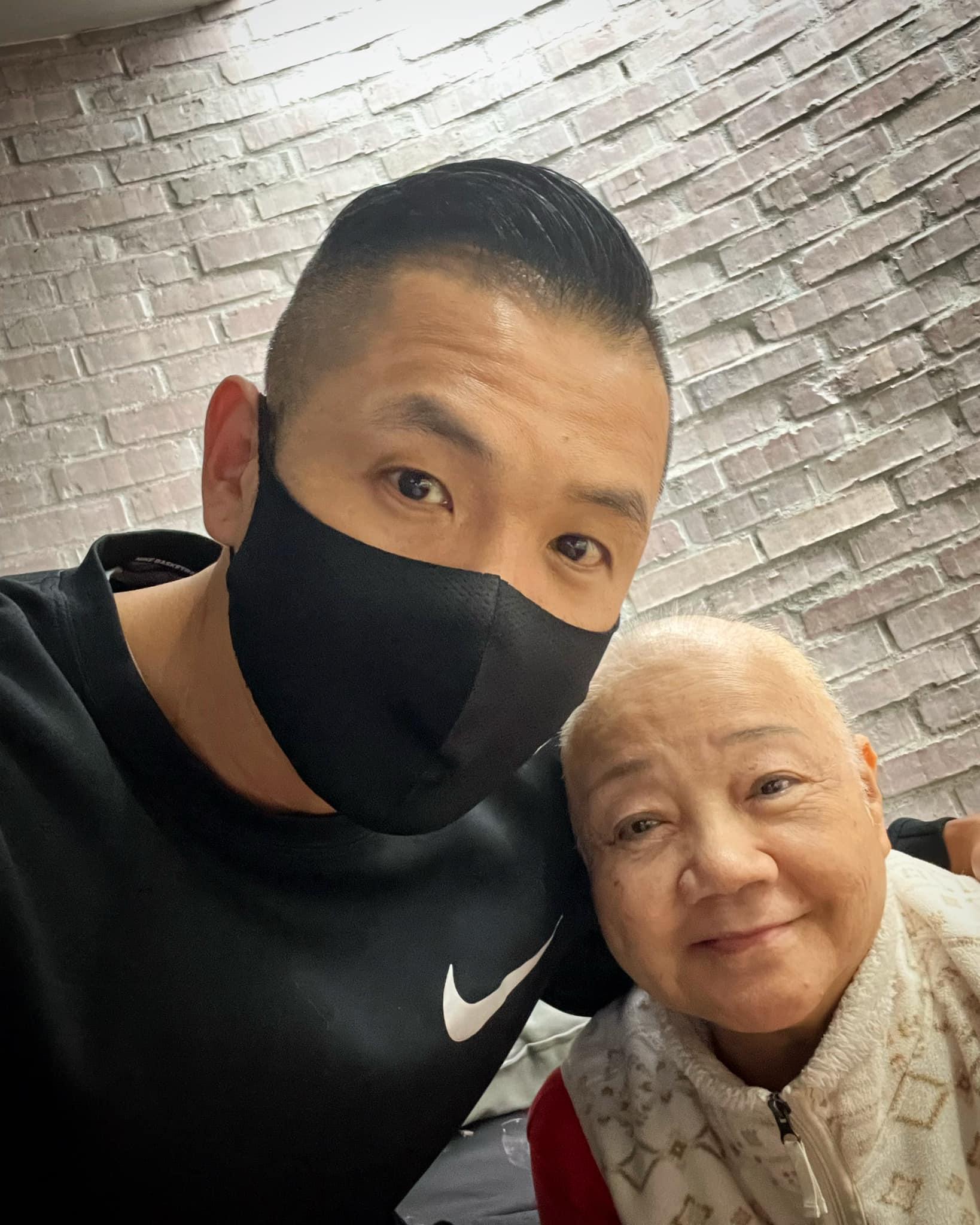 黑人在臉書透露母親罹患乳癌。(翻攝自黑人臉書)