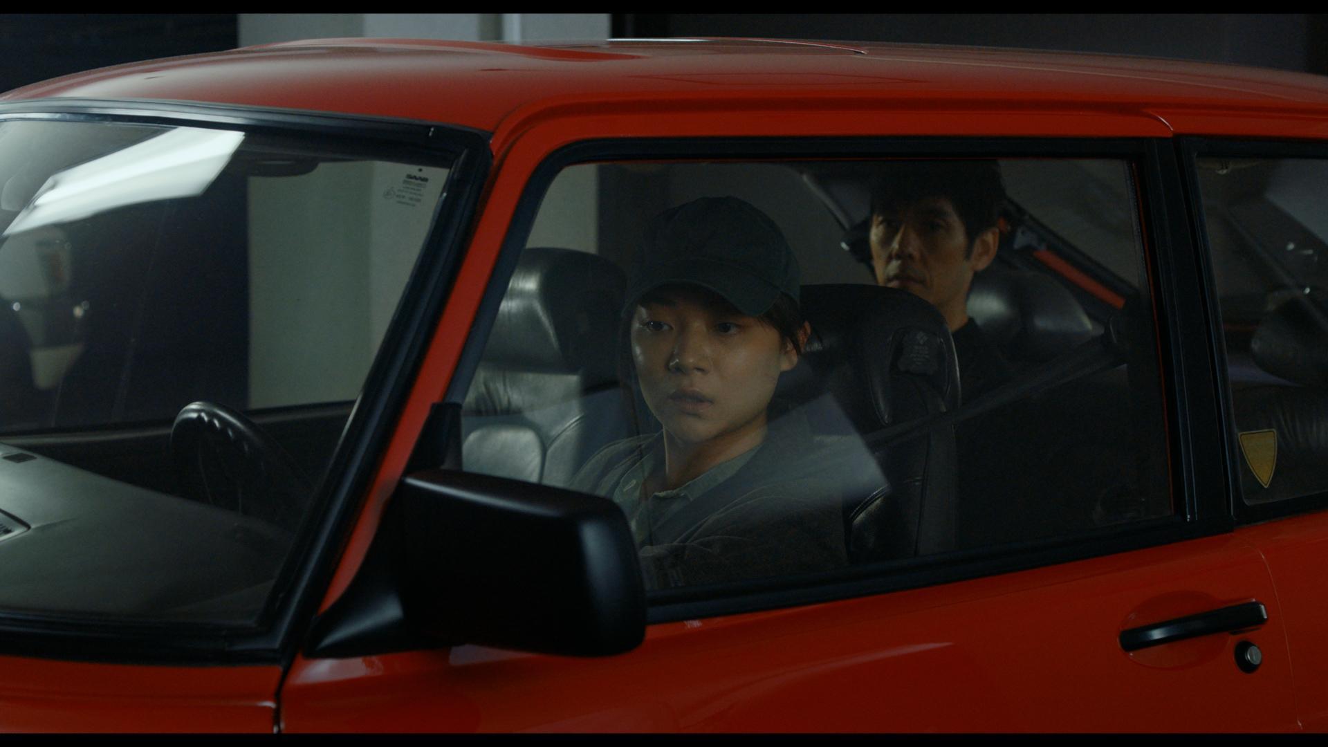 電影《在車上》有大量的行車場景,導演濱口竜介在籌拍階段時為取景地苦惱許久。(東昊影業提供)