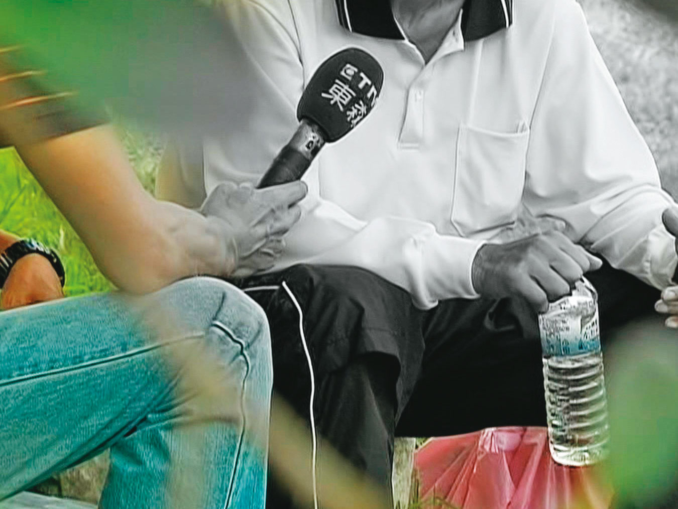 得知凶手逃過死刑，死者的父親無法接受，受訪時痛批司法已死。（東森新聞提供，當事人已經變裝處理）