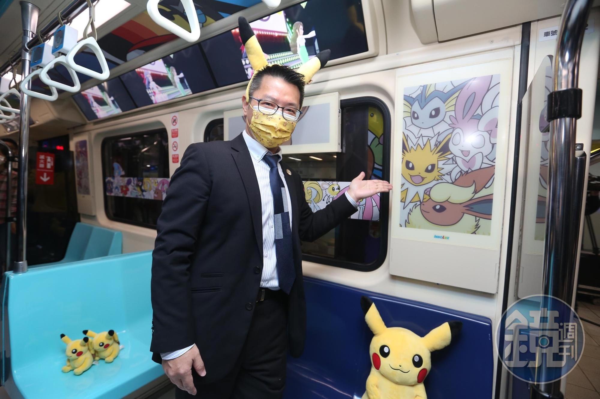 群創董事長洪進揚看好車用市場,打造北捷板南線數位廣告彩繪列車。