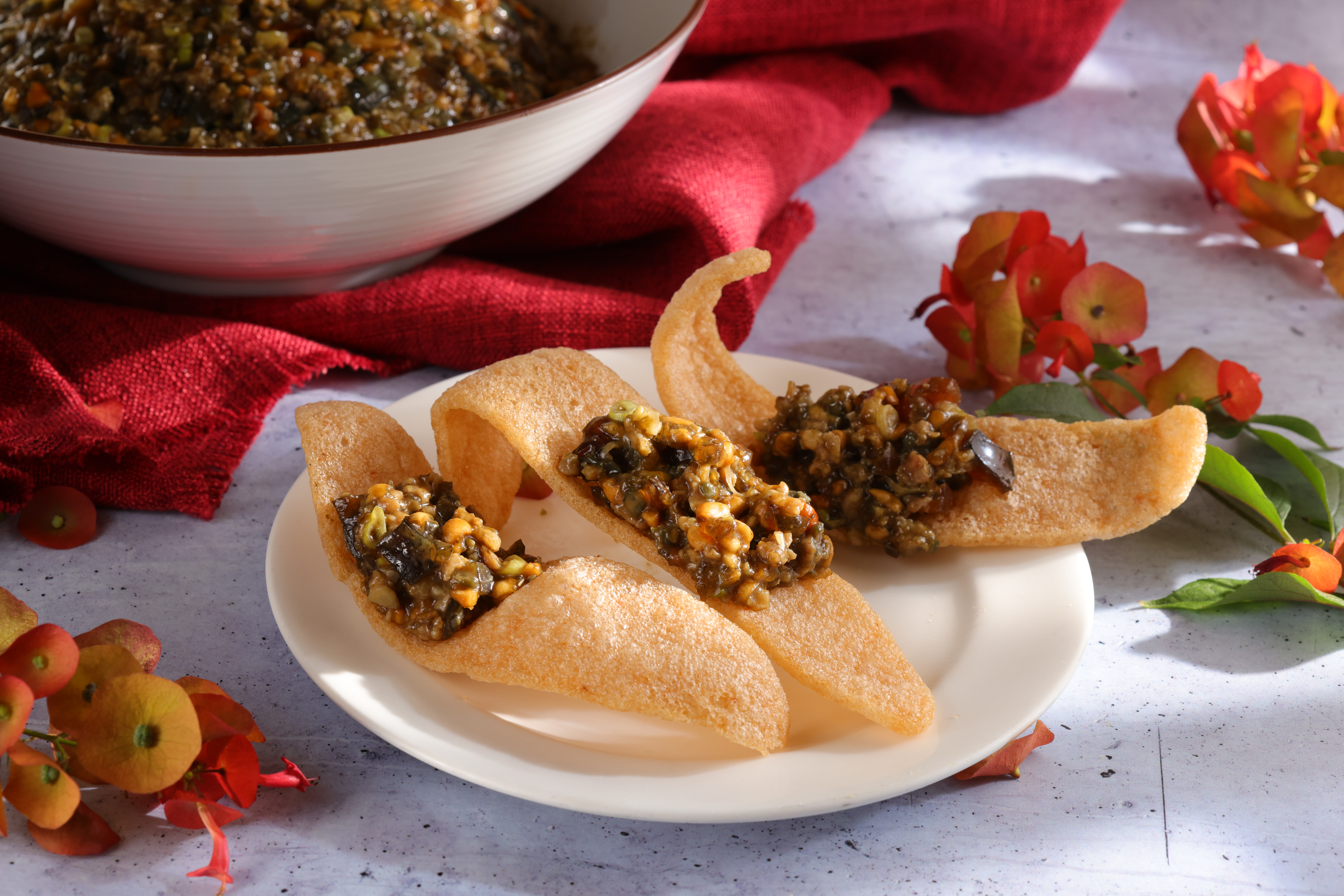 「嘿嘿嘿」的材料簡單，又是不可言喻的神祕滋味，最適合下酒。