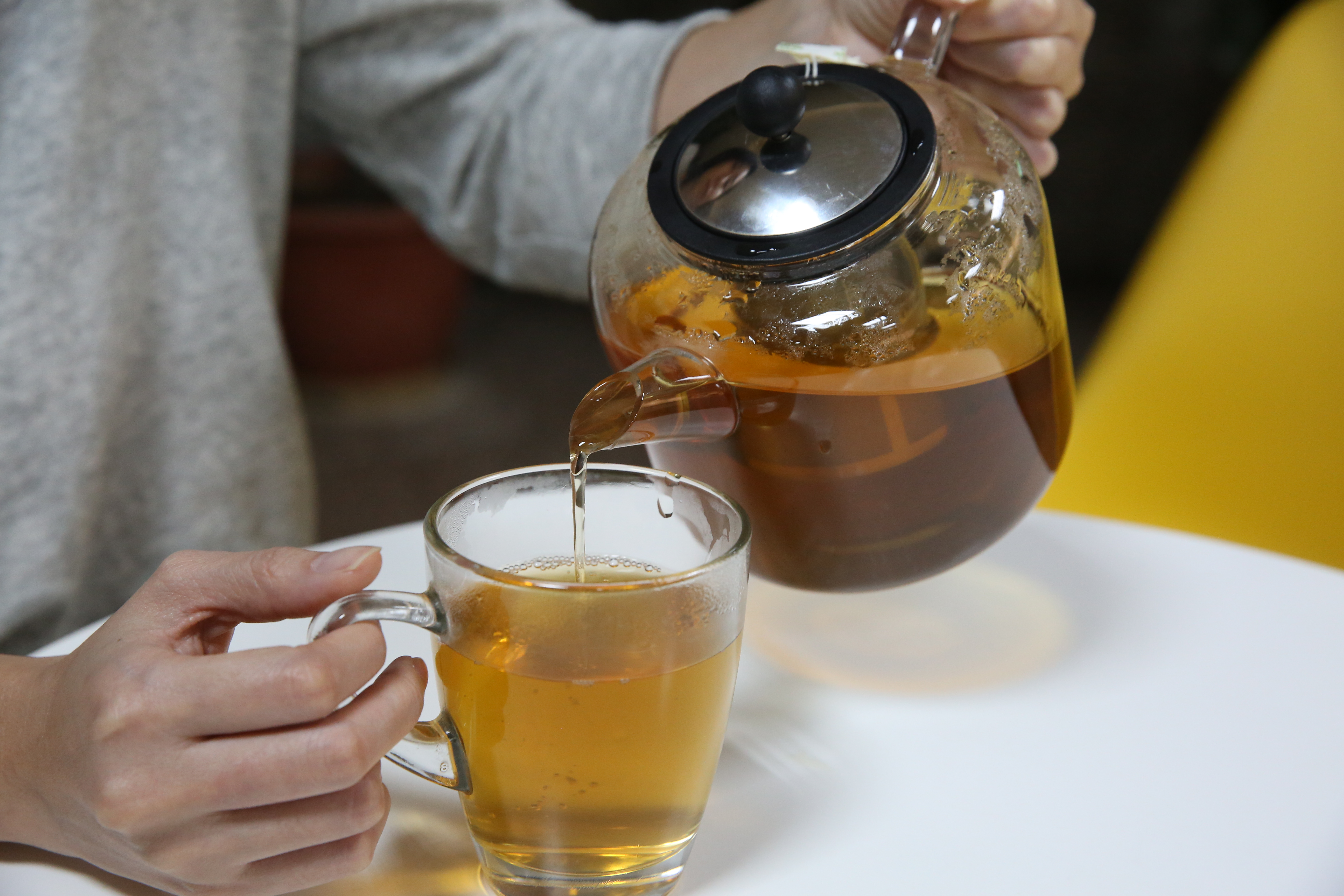 綠茶中也含有咖啡因，利尿消水腫之外，其中的兒茶素也能刺激新陳代謝。（是意圖，本刊資料照）