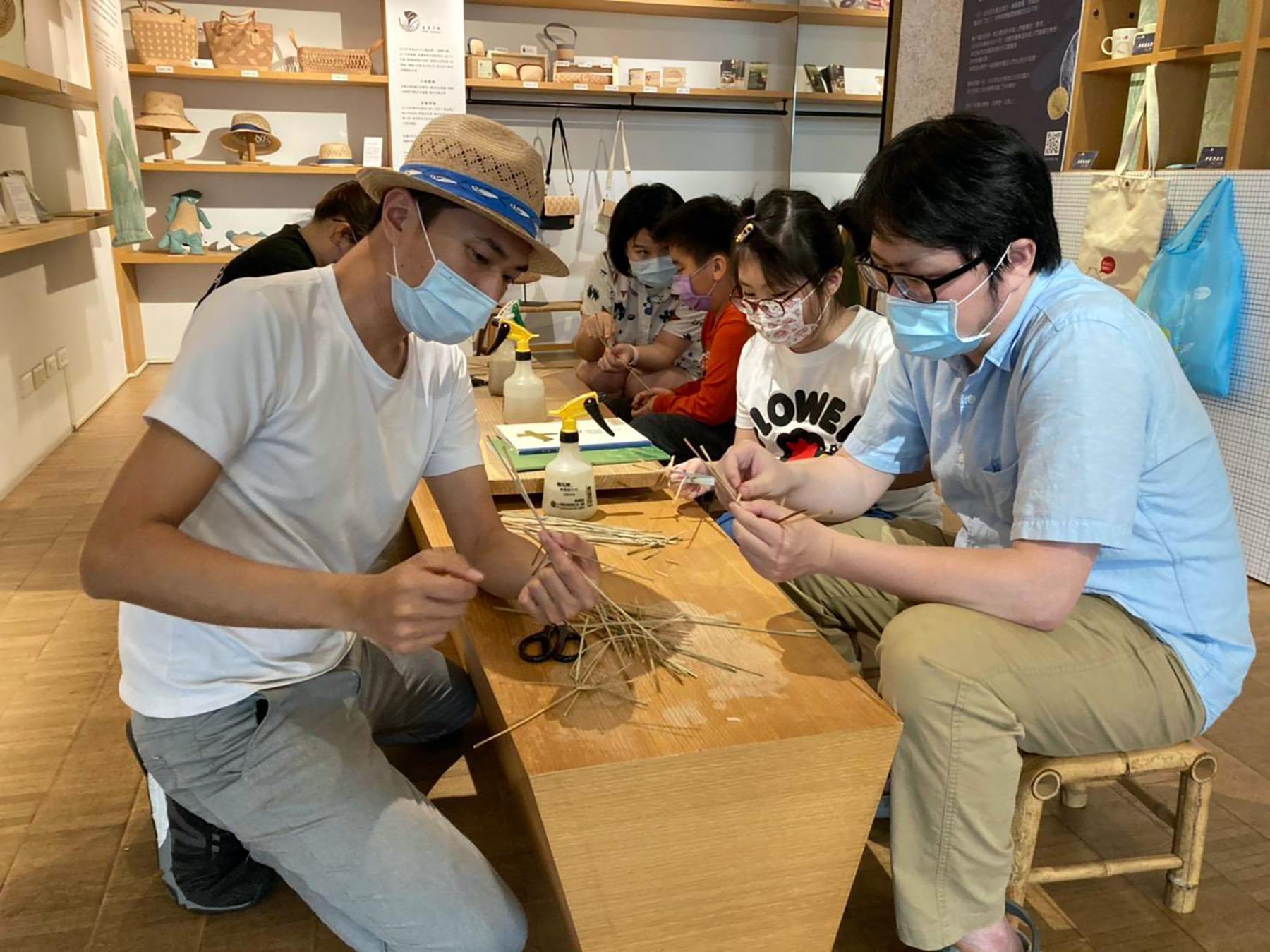 承億文旅嘉義商旅將在2月4日、5日兩天推出藺編小鹿免費體驗活動。（承億文旅集團提供）