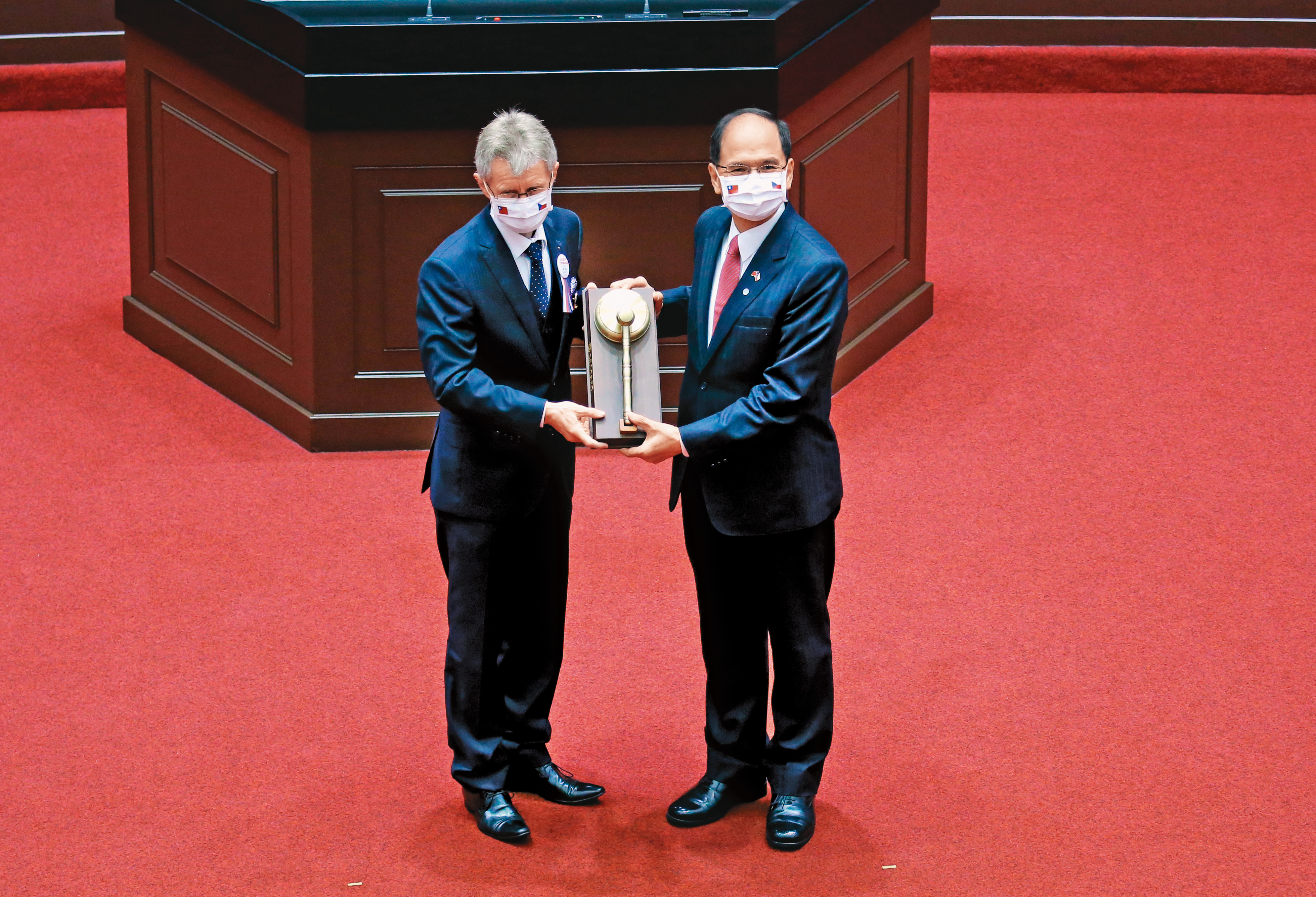 2020年捷克參議長韋德齊訪台，是首位受邀在議場演說的非邦交國議長。