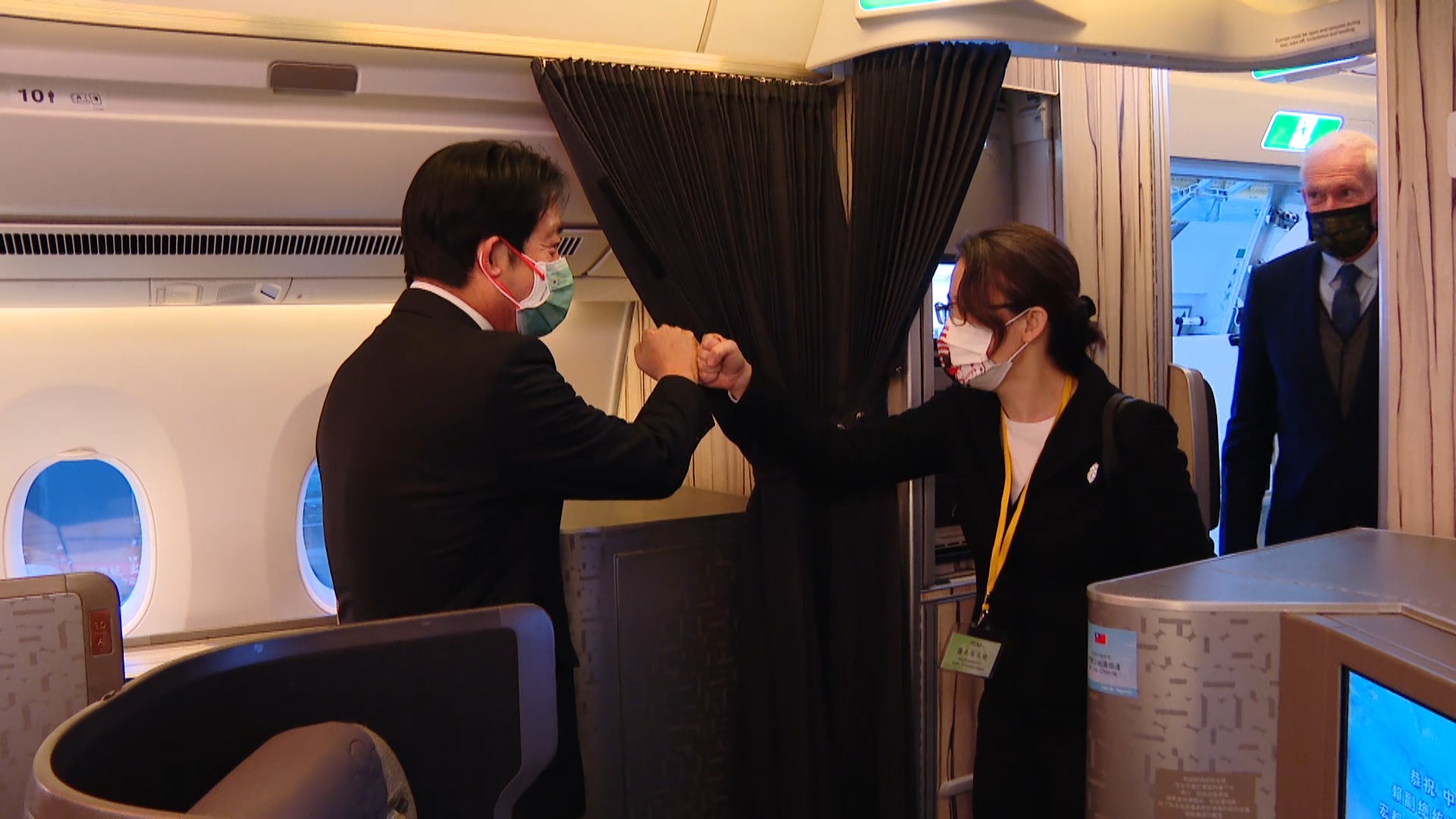 我駐美代表蕭美琴在美與賴清德一行會合,一同前往宏國訪問。(鏡新聞授權提供)